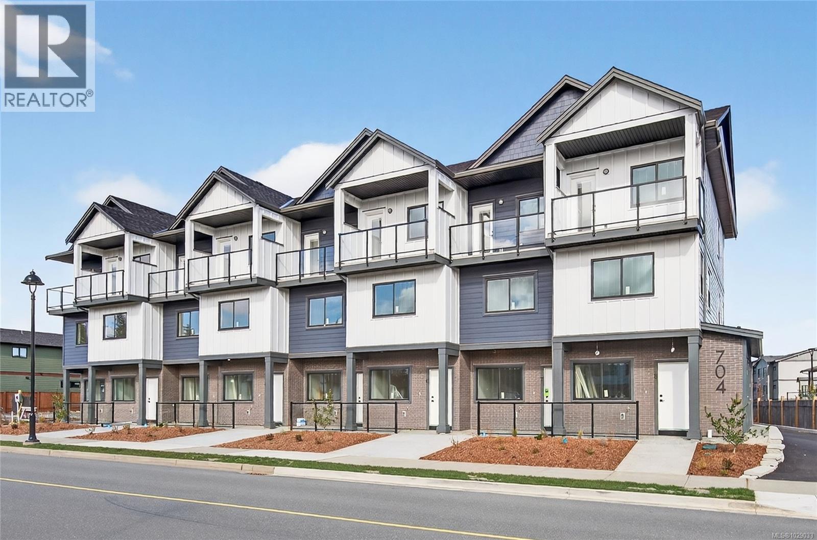 4 704 Beaver Creek Blvd, Campbell River