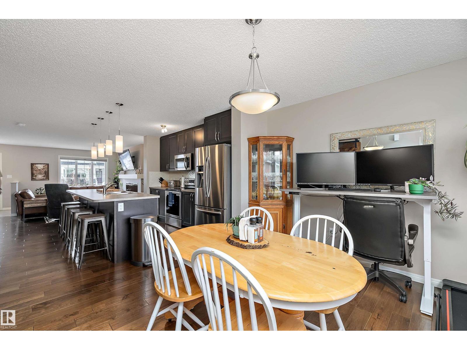 8324 23 AV SW, Edmonton