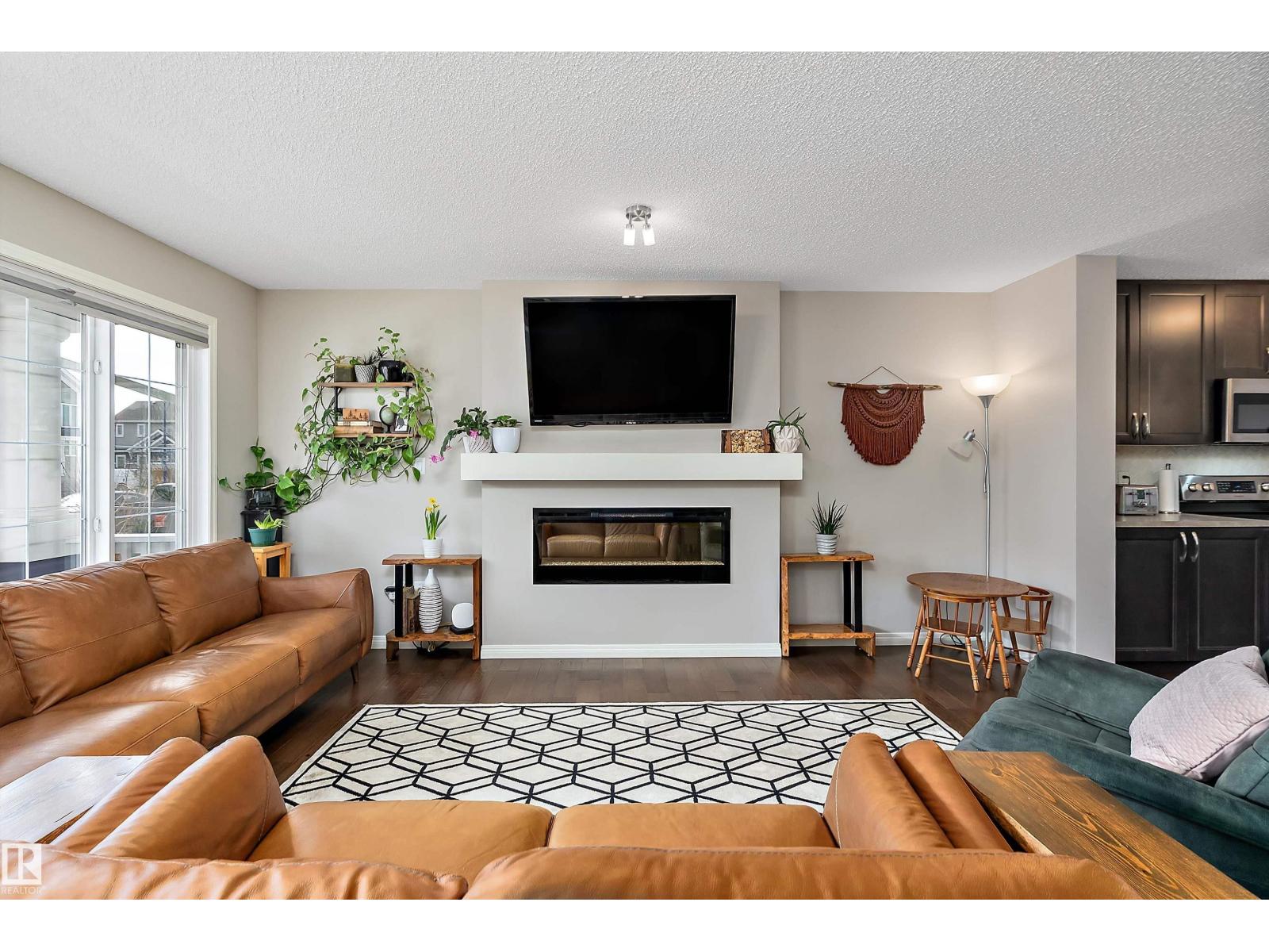 8324 23 AV SW, Edmonton