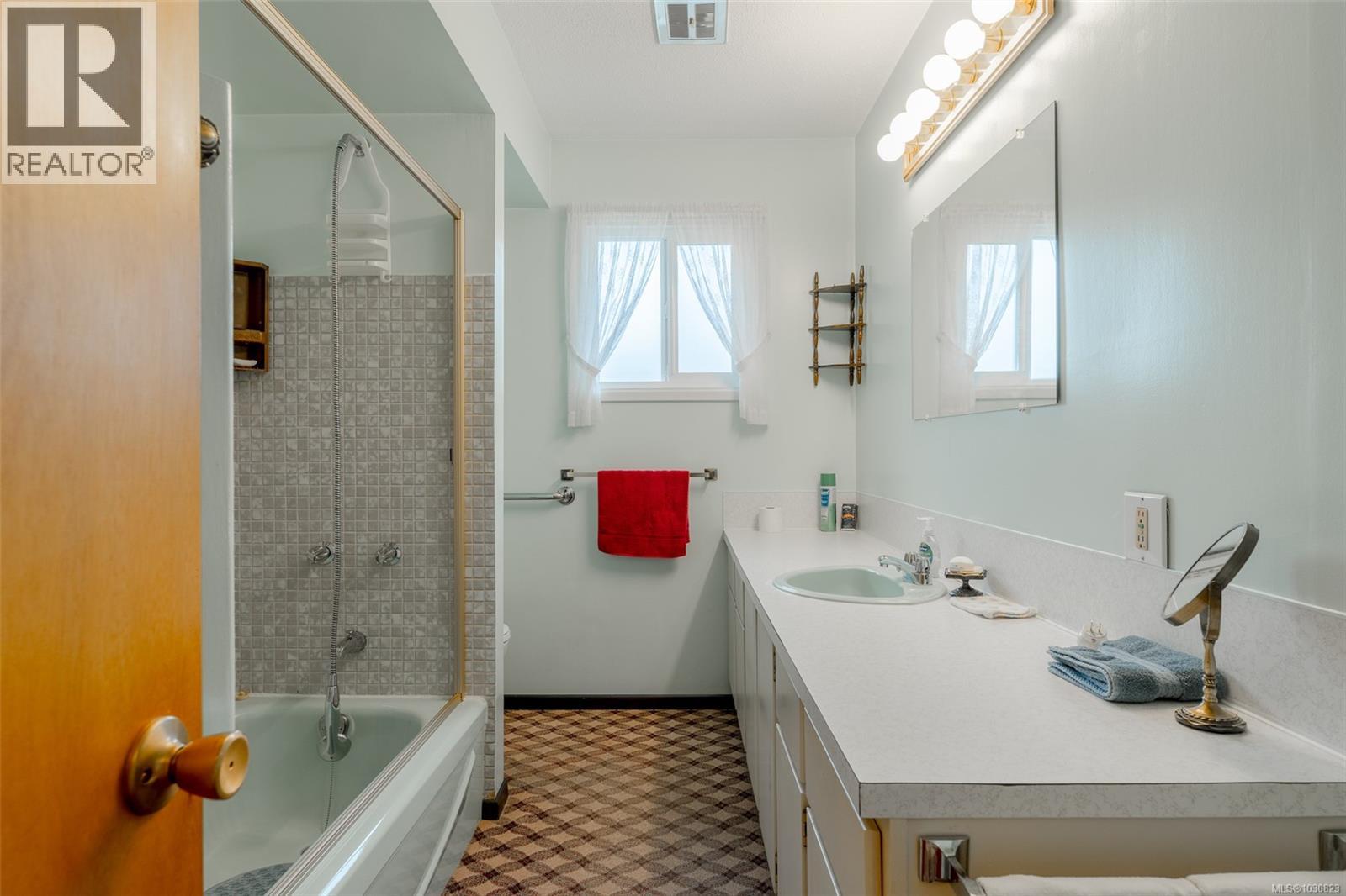 5136 Golden St, Port Alberni