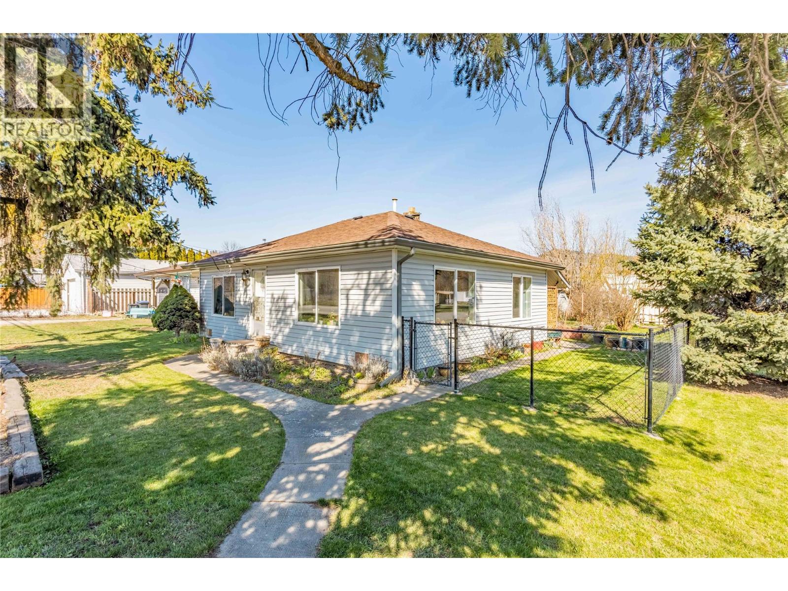 3156 Woodsdale Road, Lake Country