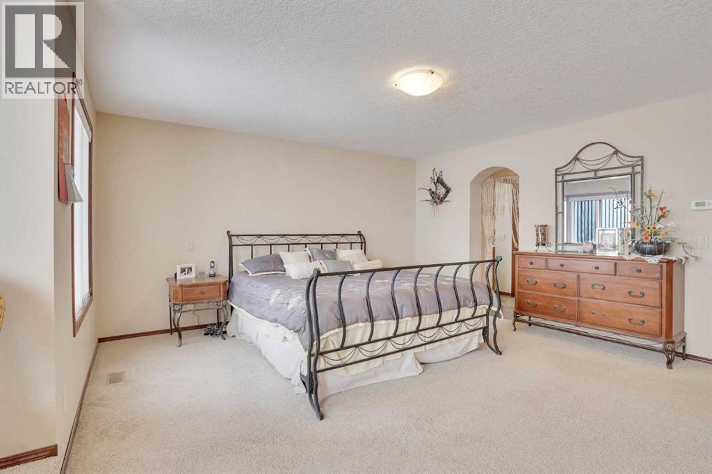 Single Family House for Sale in  Tremblant Way SW Springbank Hill Calgary 