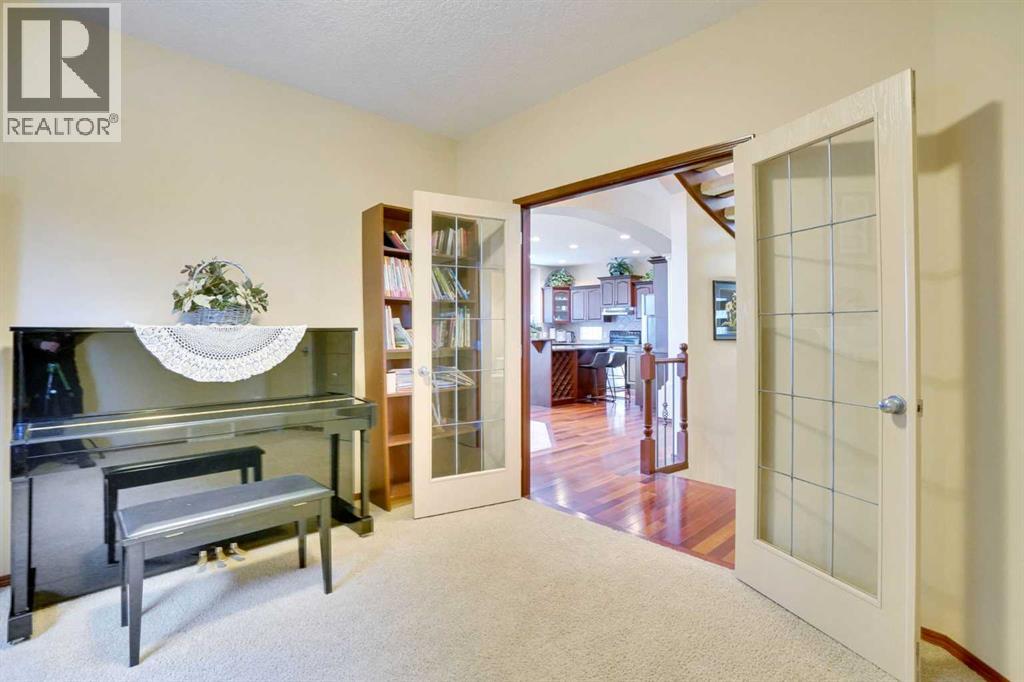 Single Family House for Sale in  Tremblant Way SW Springbank Hill Calgary 