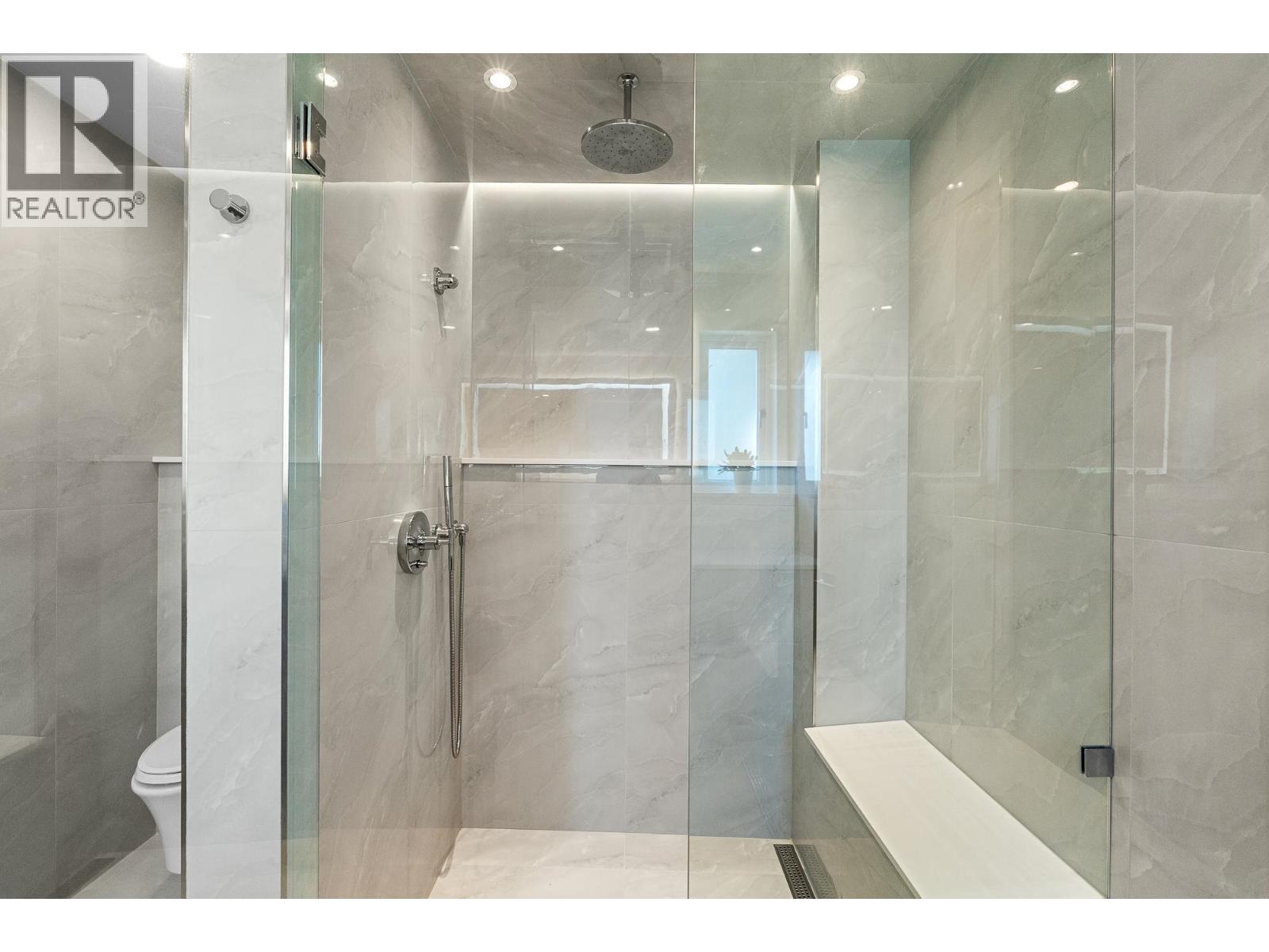 1842 MATHERS COURT, West Vancouver