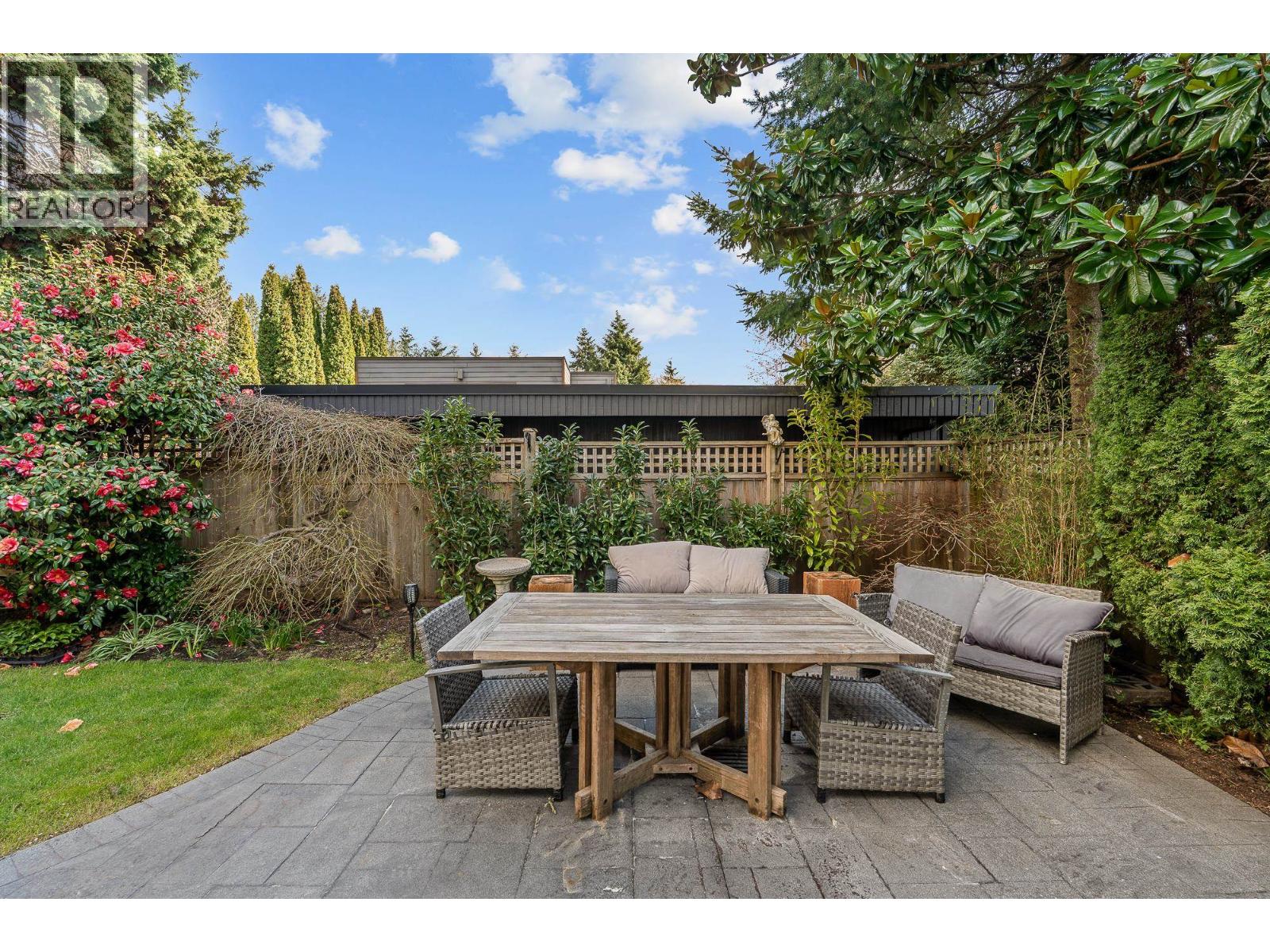 1842 MATHERS COURT, West Vancouver