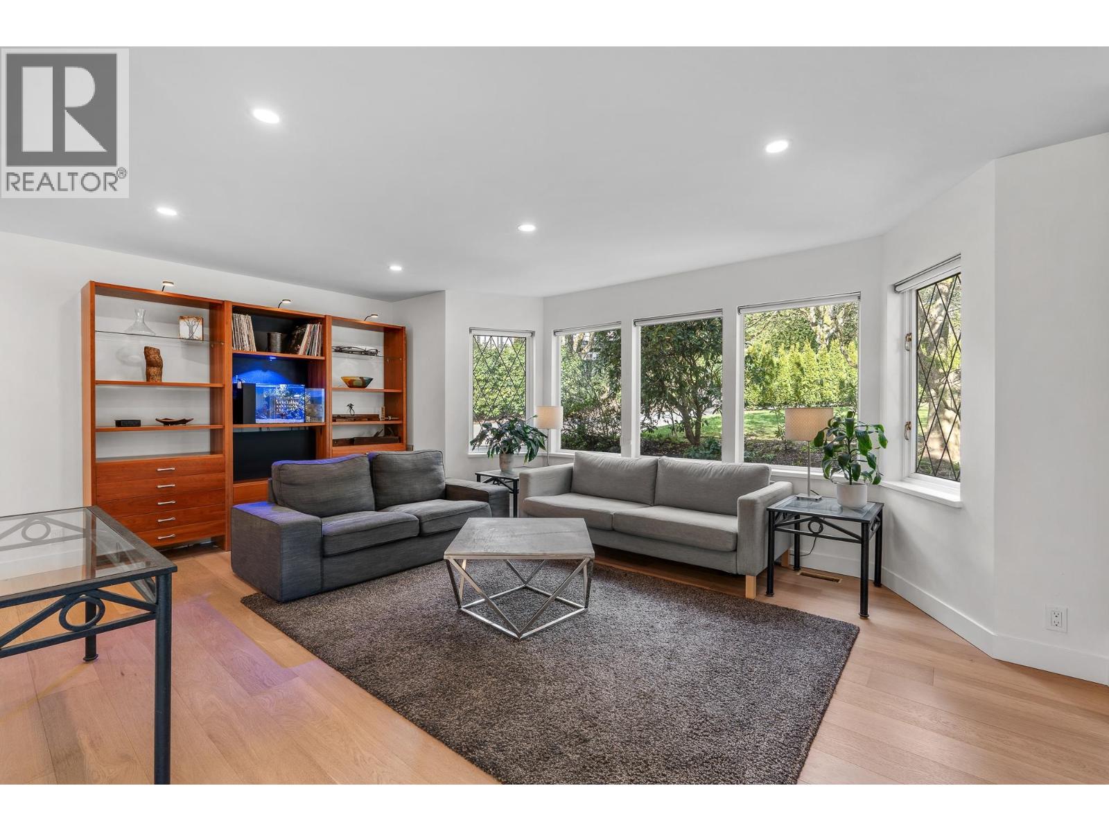 1842 MATHERS COURT, West Vancouver