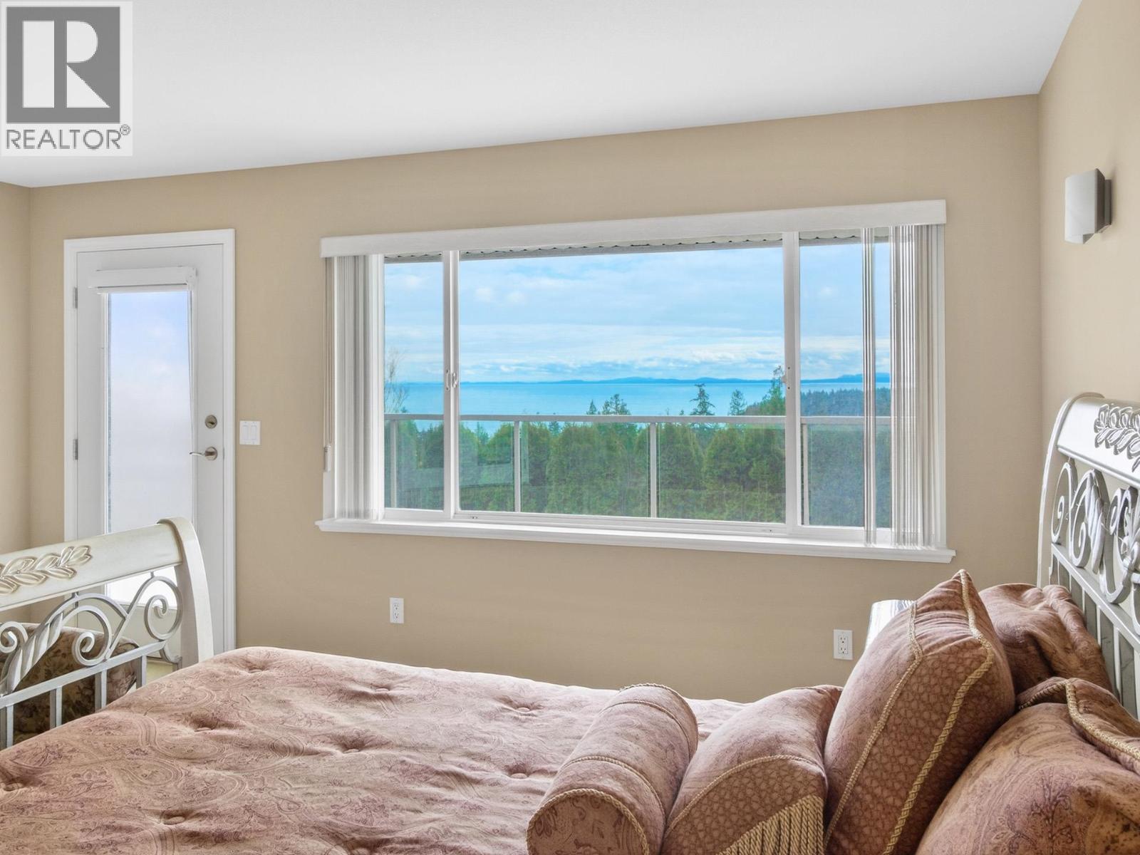 6249 BAILLIE ROAD, Sechelt