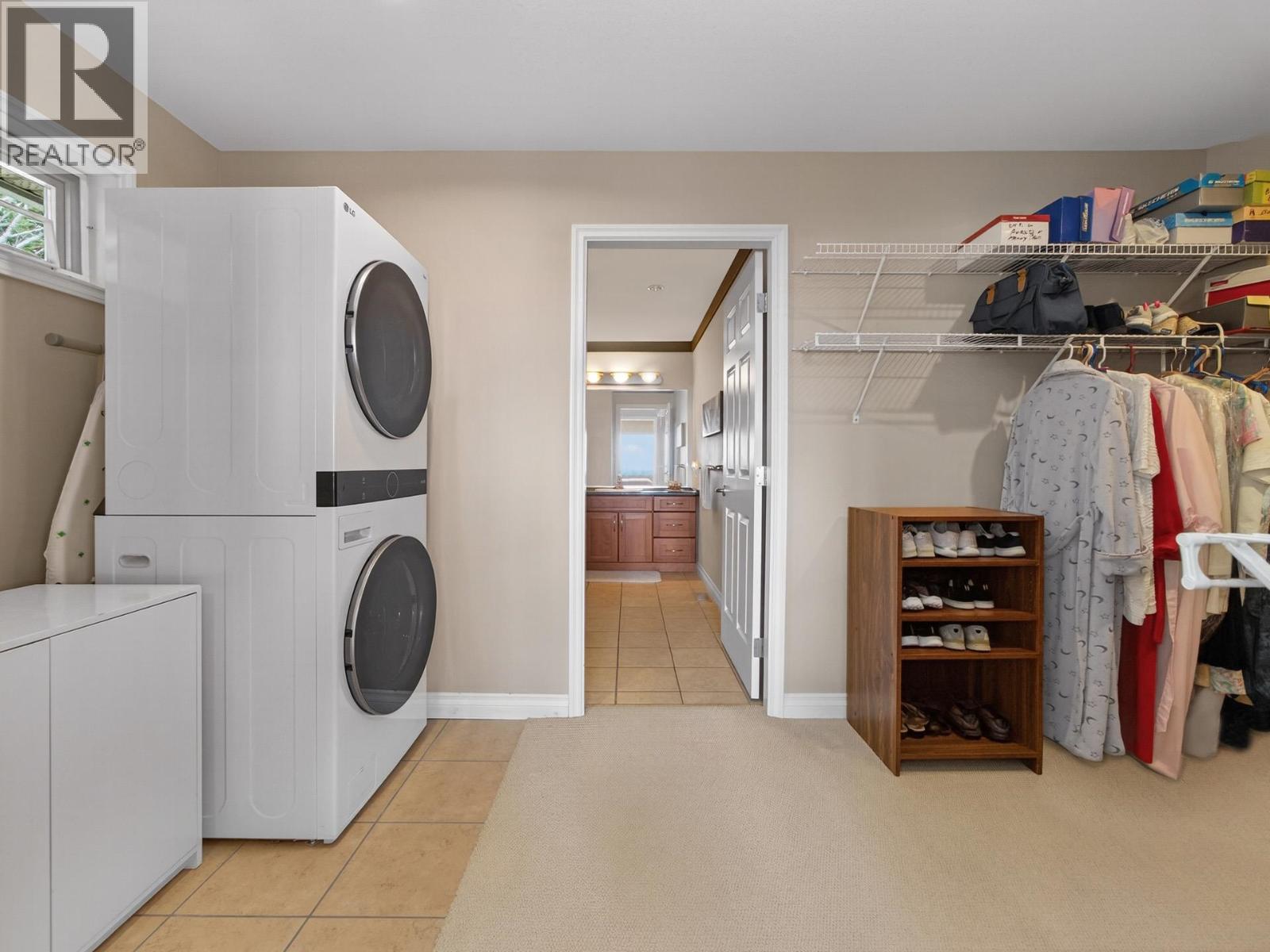 6249 BAILLIE ROAD, Sechelt