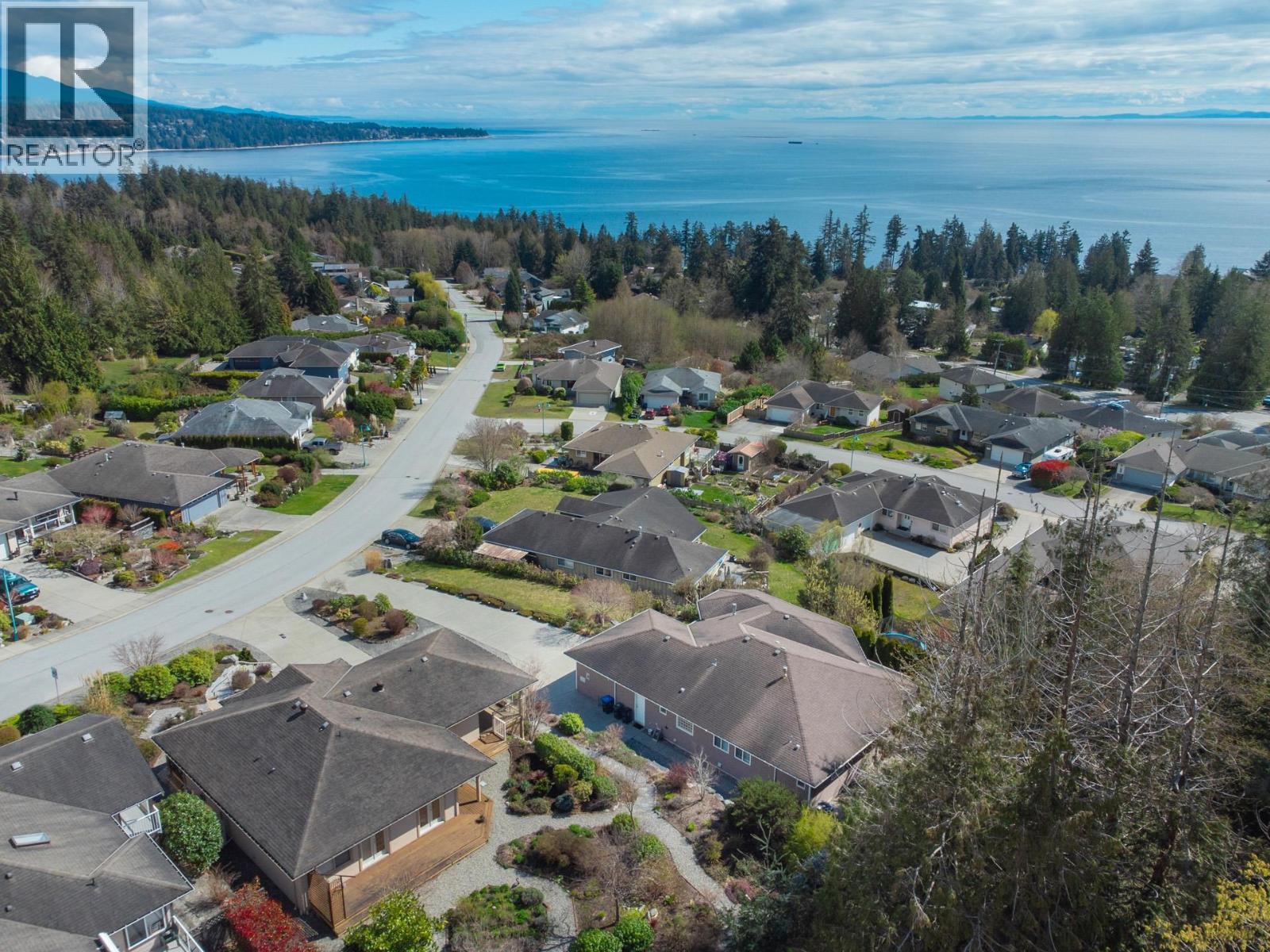 6249 BAILLIE ROAD, Sechelt