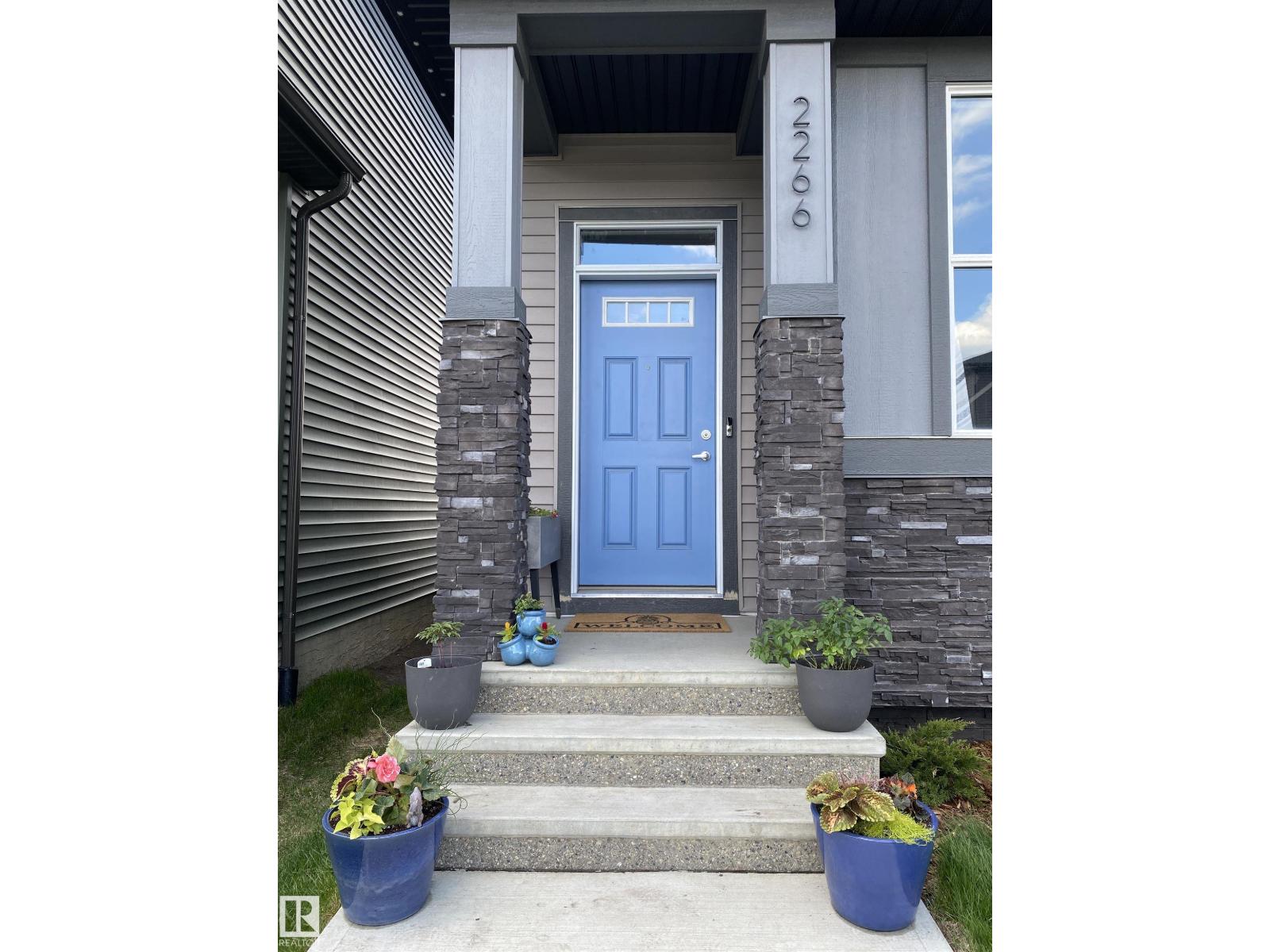 2266 54 ST SW, Edmonton