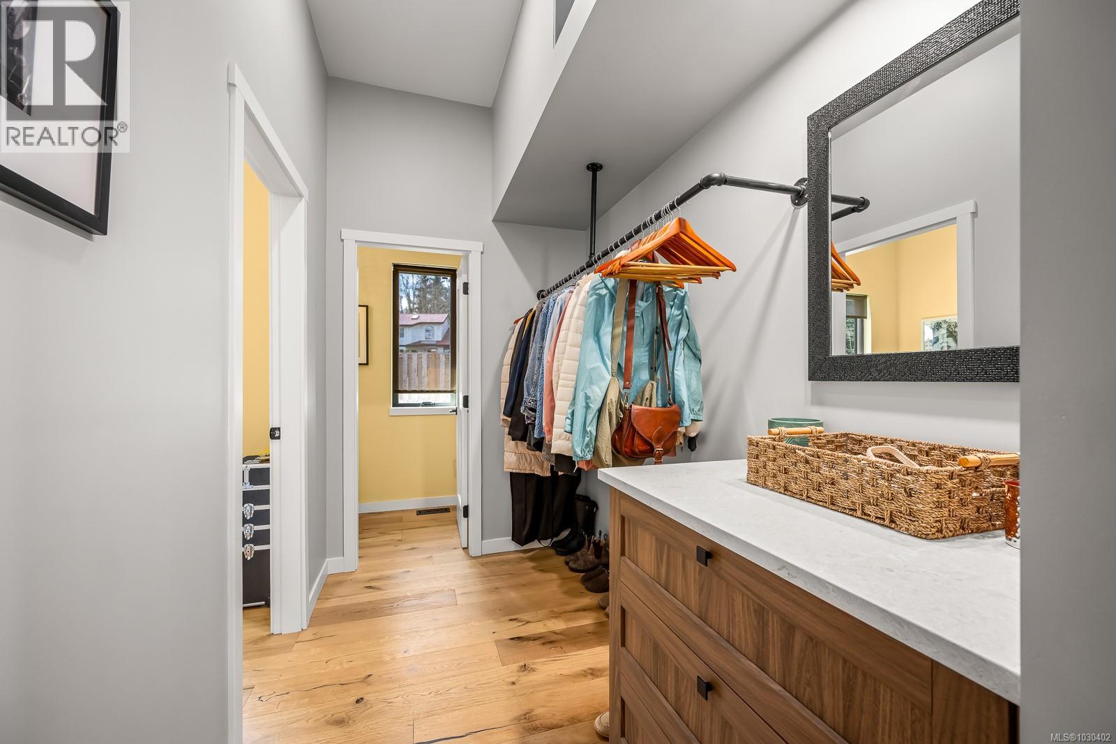 4615 Thompson Clarke Dr E, Bowser