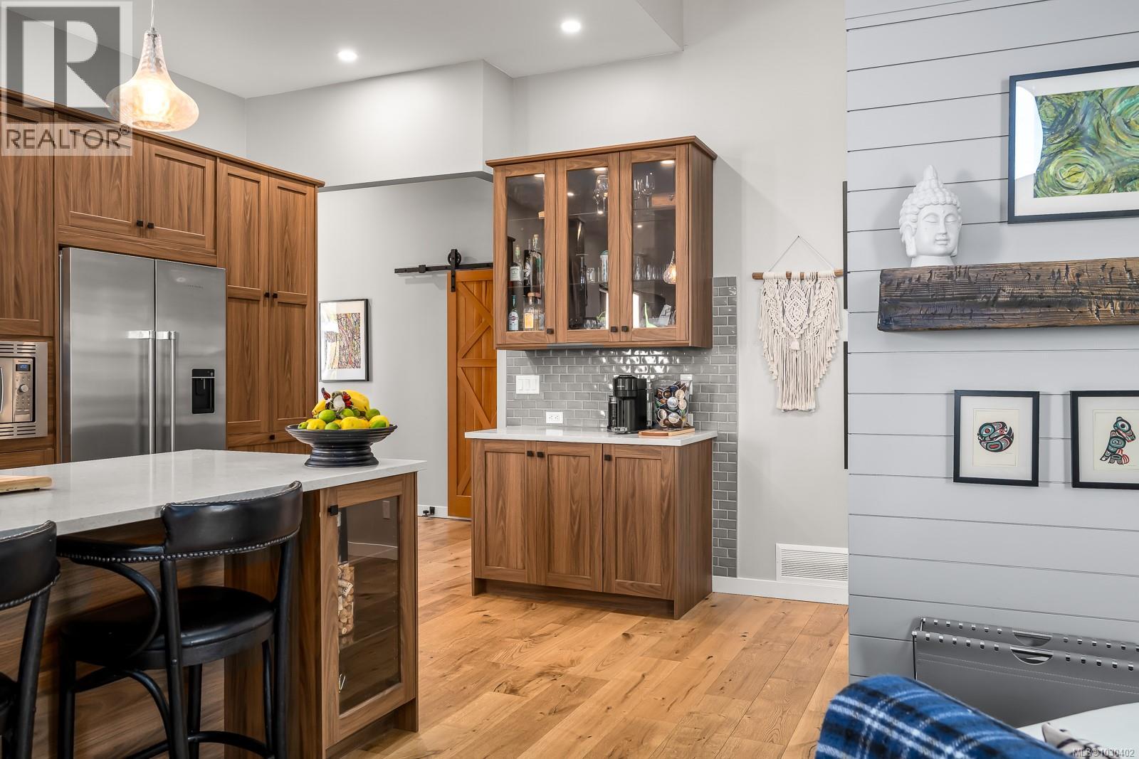 4615 Thompson Clarke Dr E, Bowser