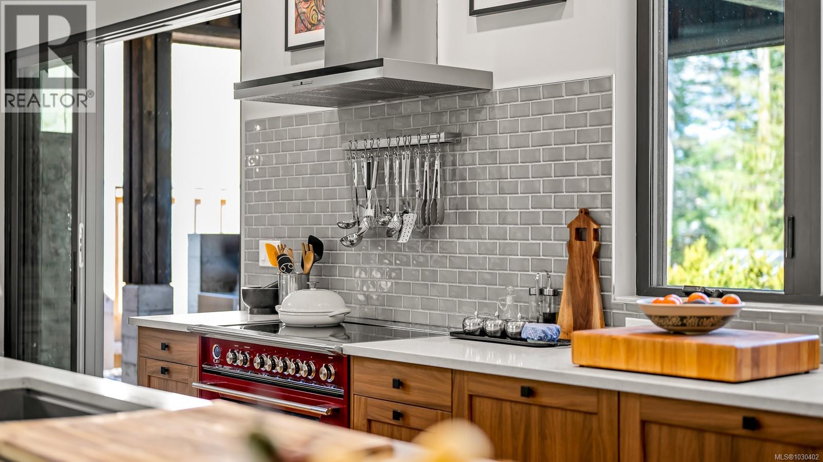 4615 Thompson Clarke Dr E, Bowser