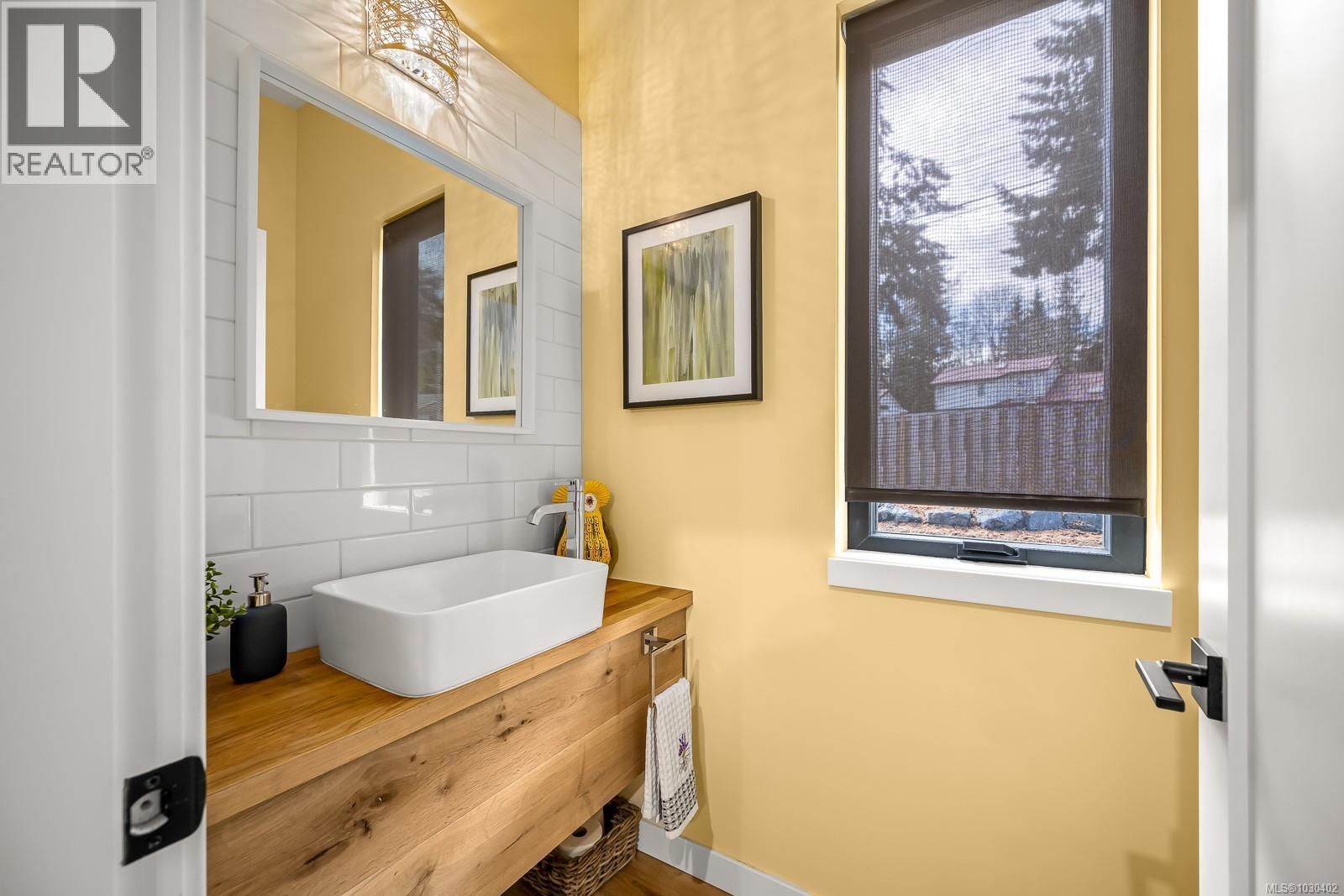 4615 Thompson Clarke Dr E, Bowser