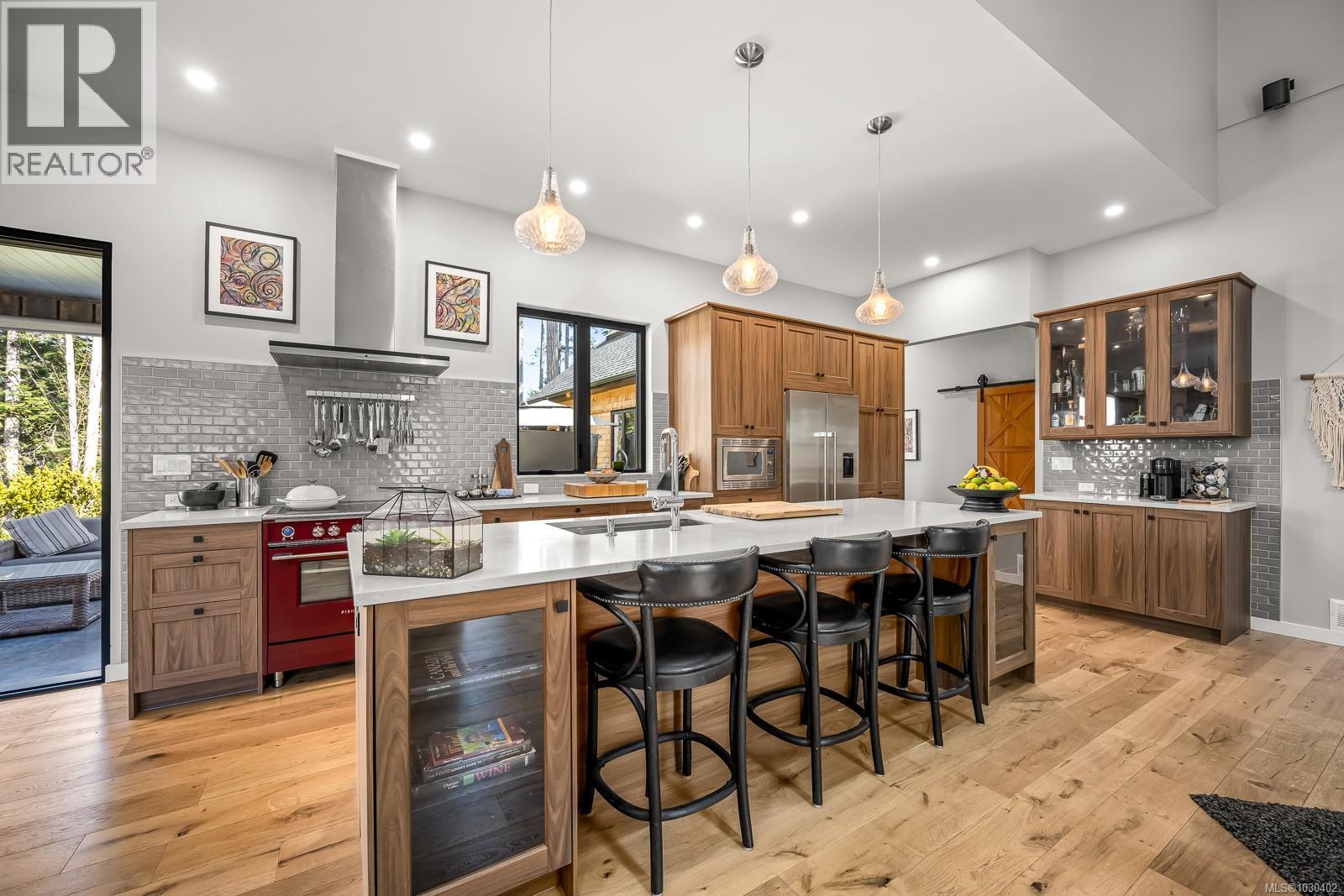 4615 Thompson Clarke Dr E, Bowser