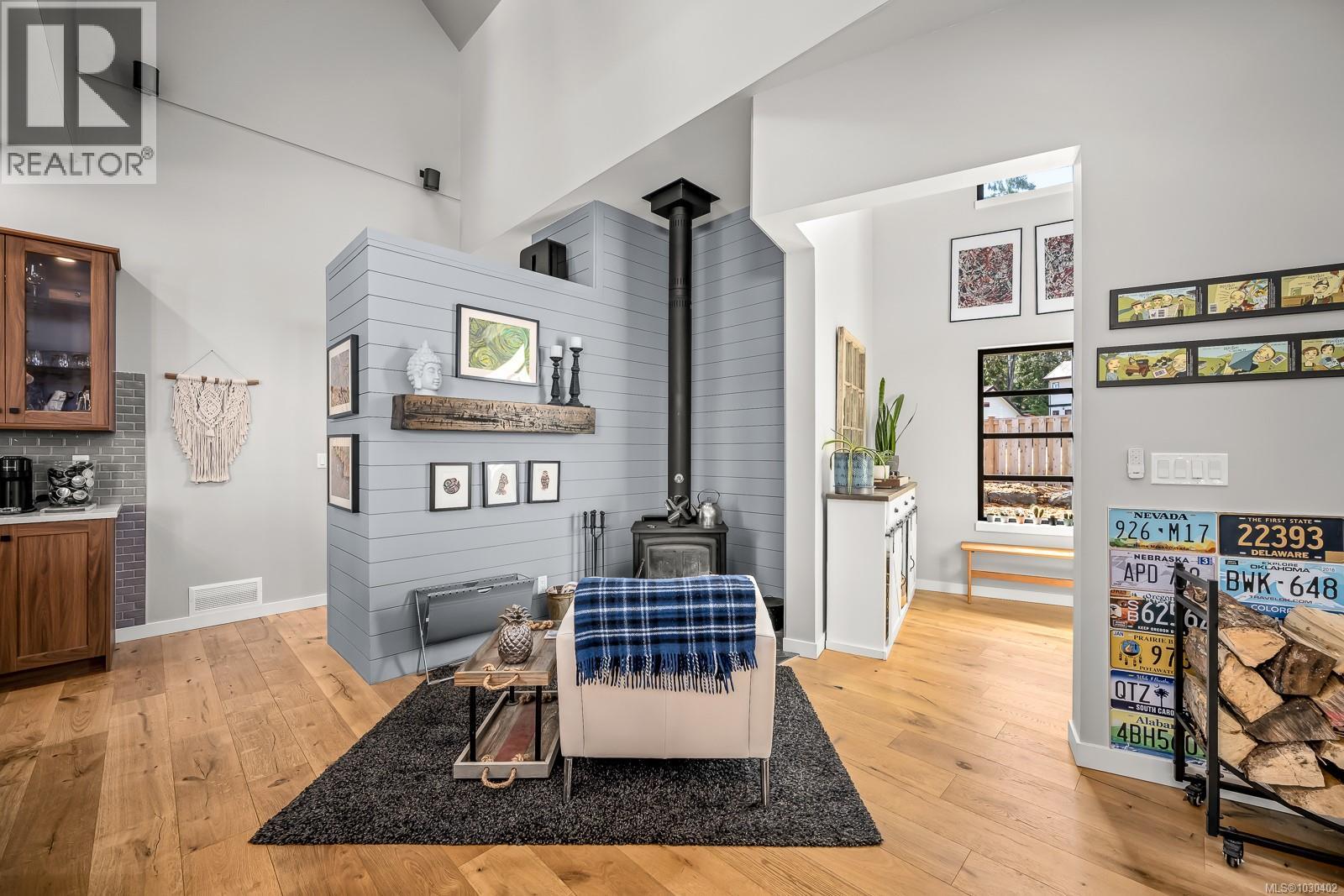 4615 Thompson Clarke Dr E, Bowser