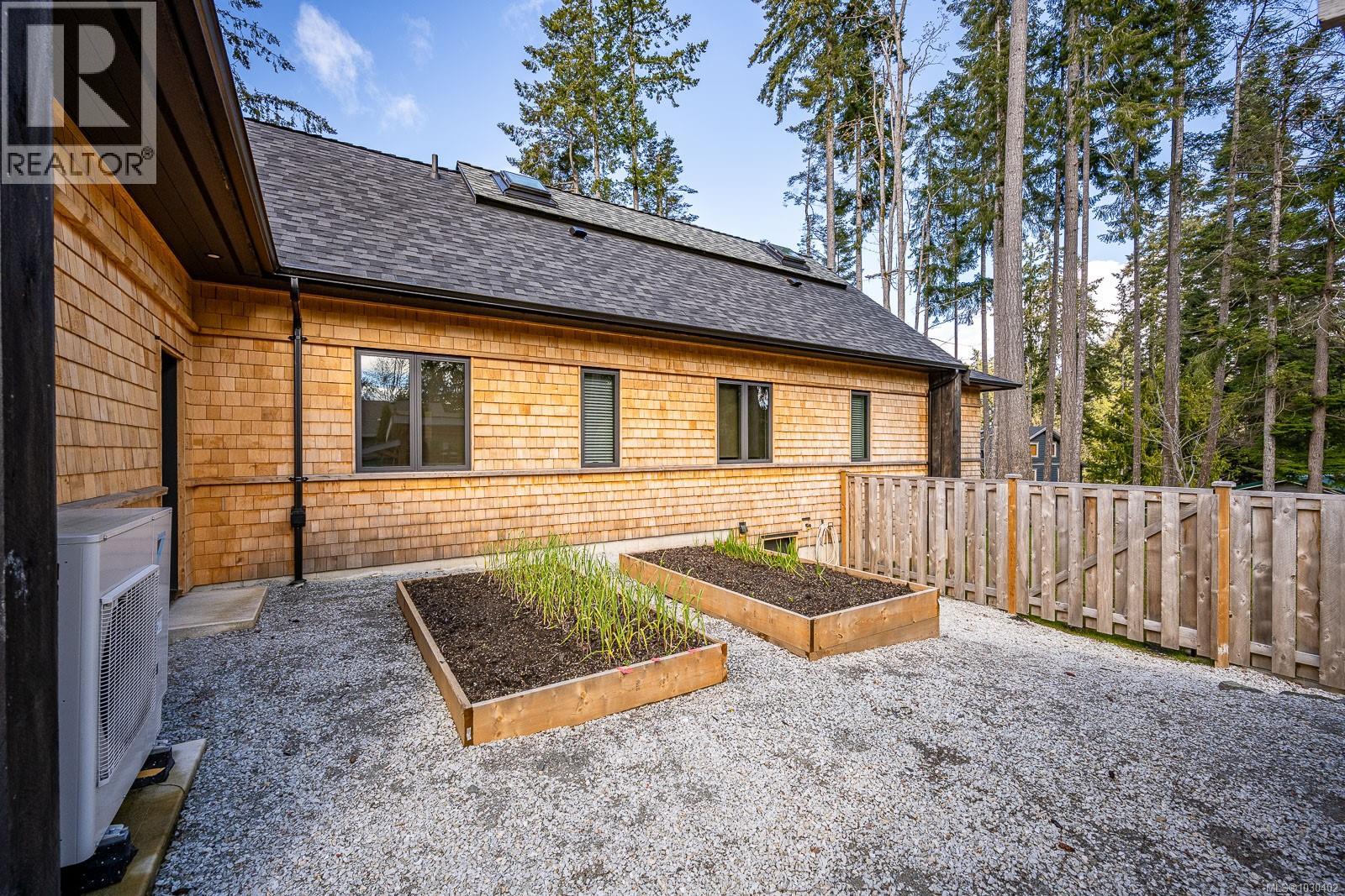 4615 Thompson Clarke Dr E, Bowser