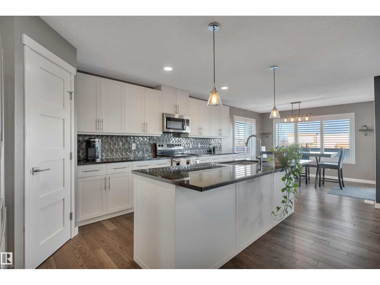 16408 12 AV SW, Edmonton