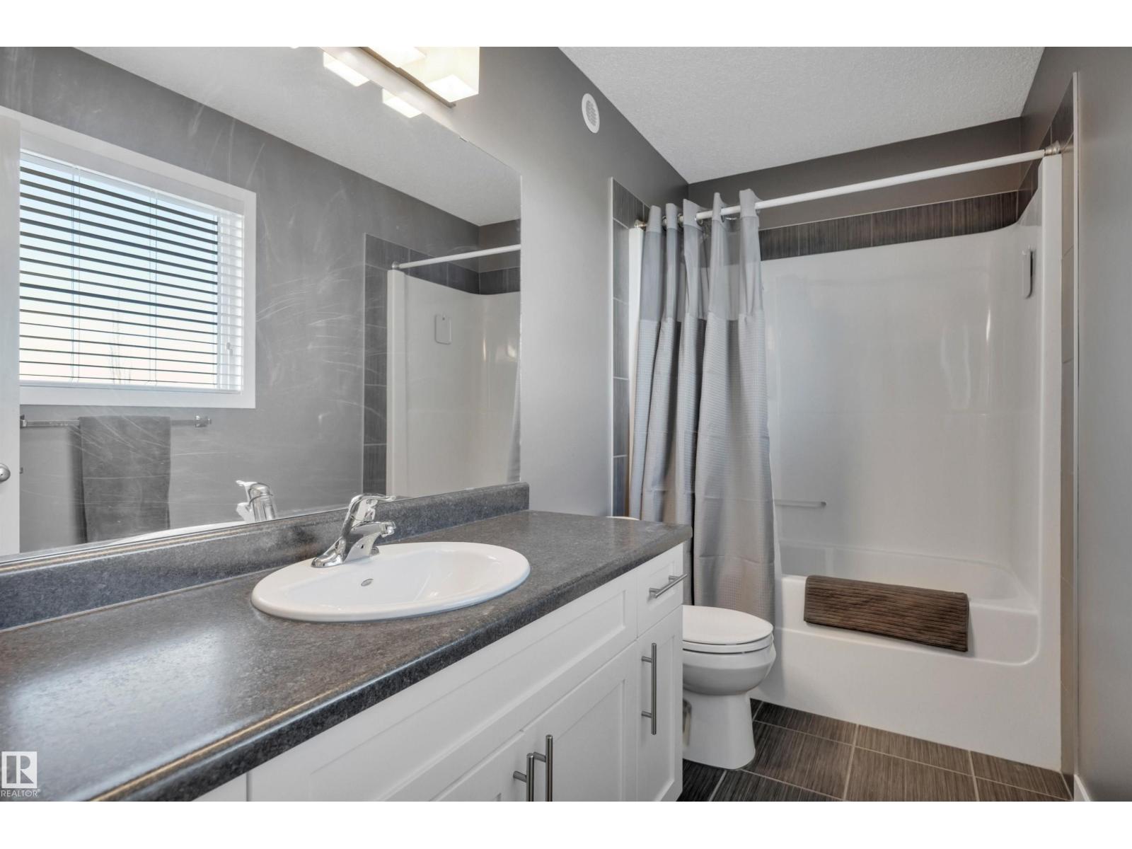 16408 12 AV SW, Edmonton