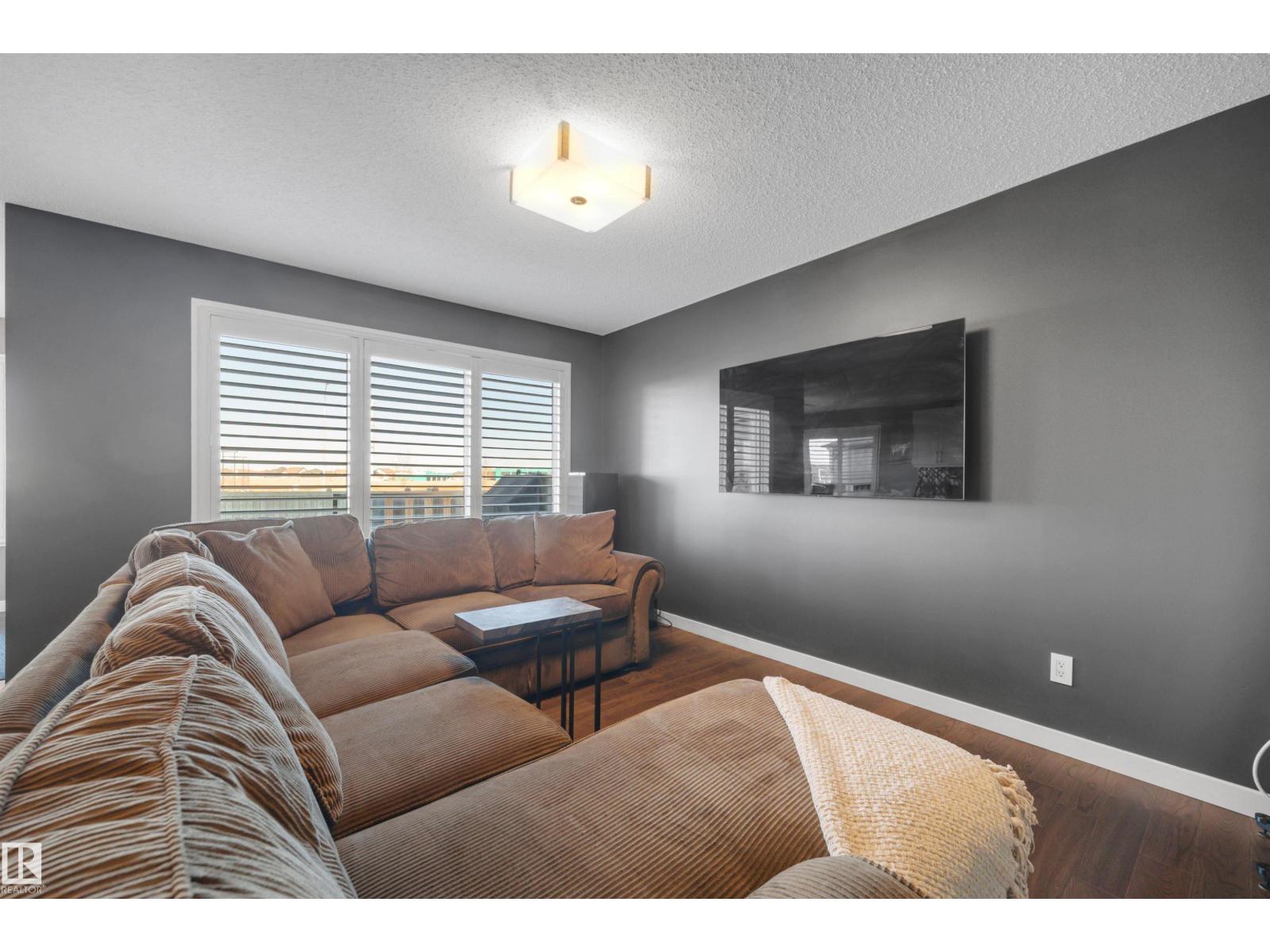 16408 12 AV SW, Edmonton