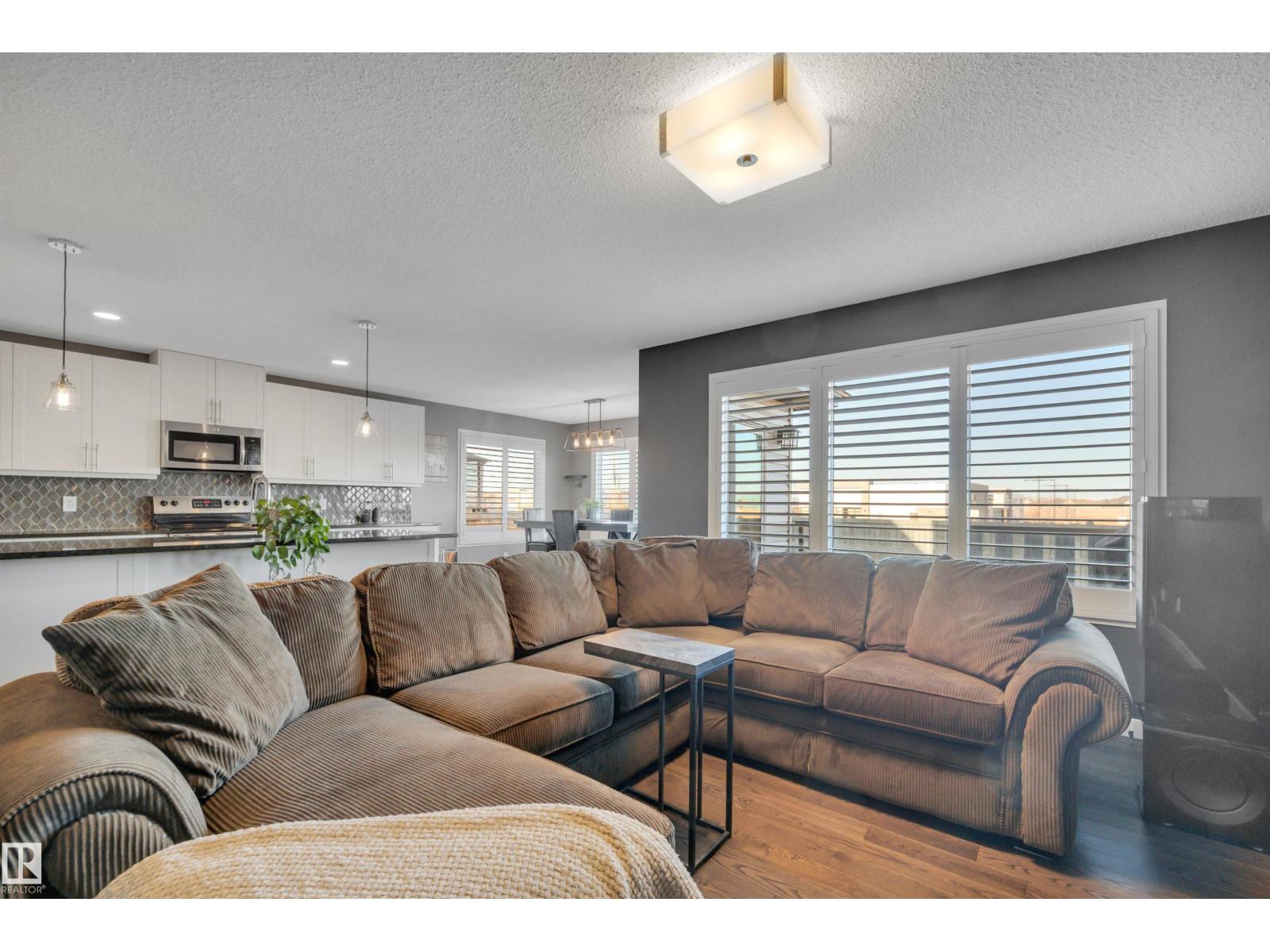 16408 12 AV SW, Edmonton