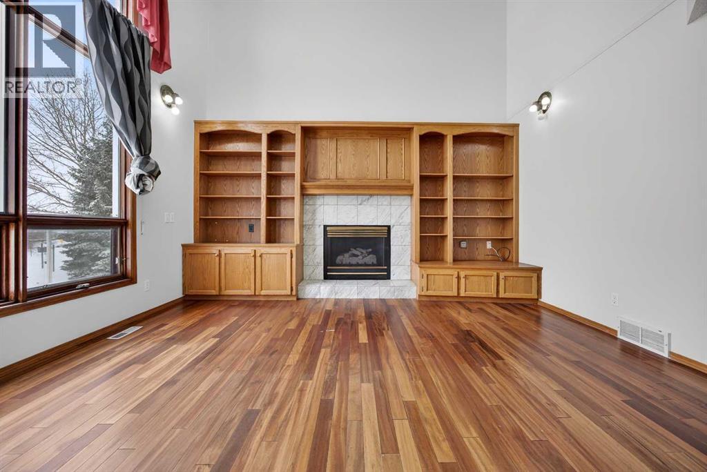 Single Family House for Sale in  Hawkmount Green NW Hawkwood Calgary 