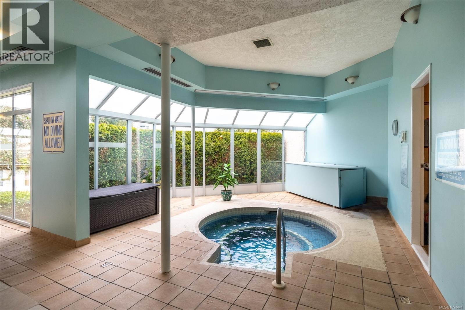 #22 901 KENTWOOD LANE - 46