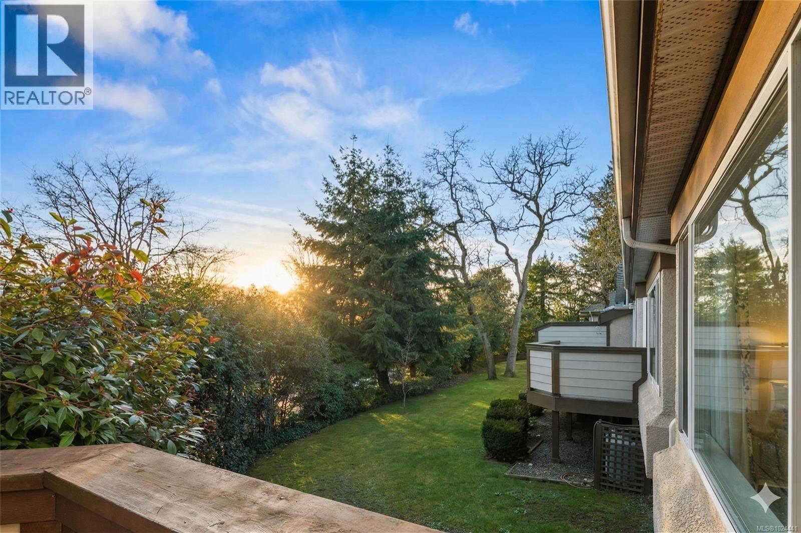 #22 901 Kentwood Lane - 35