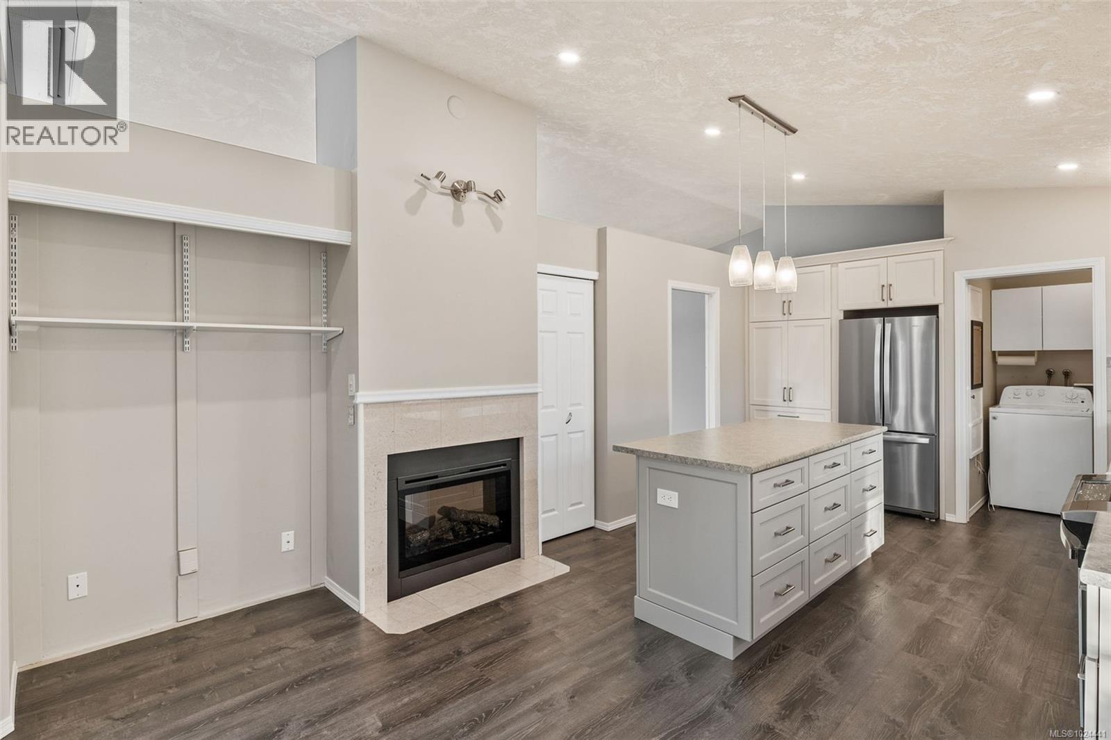 #22 901 KENTWOOD LANE - 14