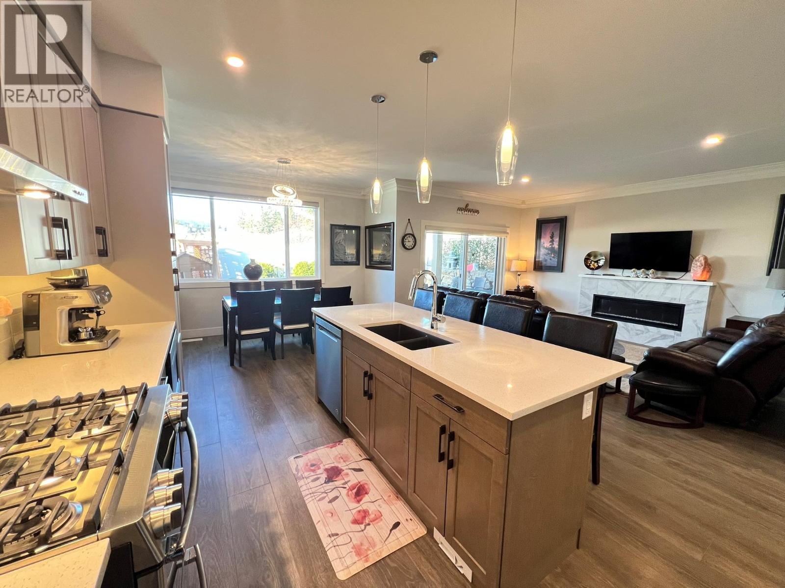 3369 Hawks Crescent - 8