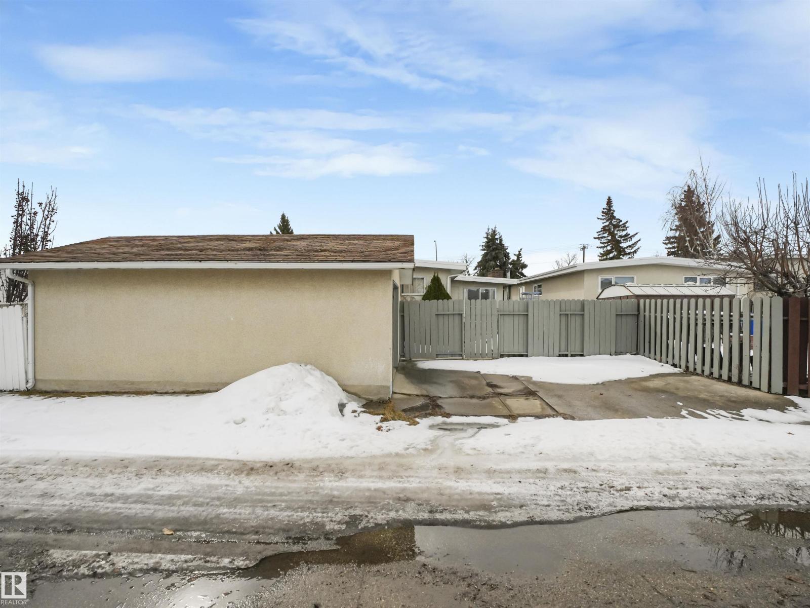 8608 137Ave AV NW, Edmonton