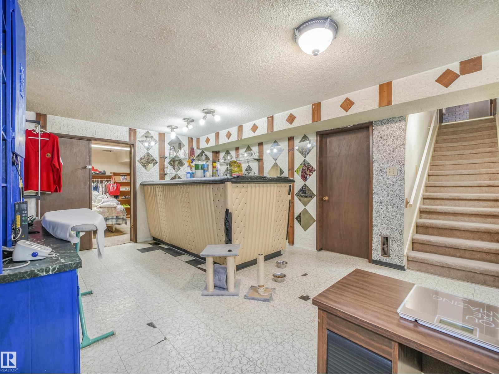 8608 137Ave AV NW, Edmonton