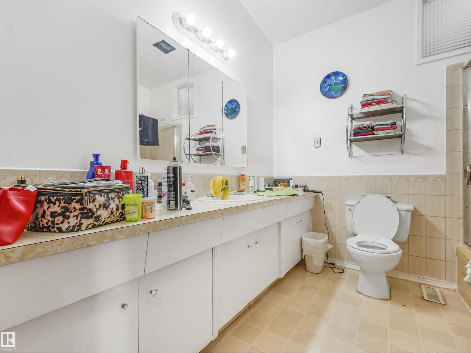 8608 137Ave AV NW, Edmonton