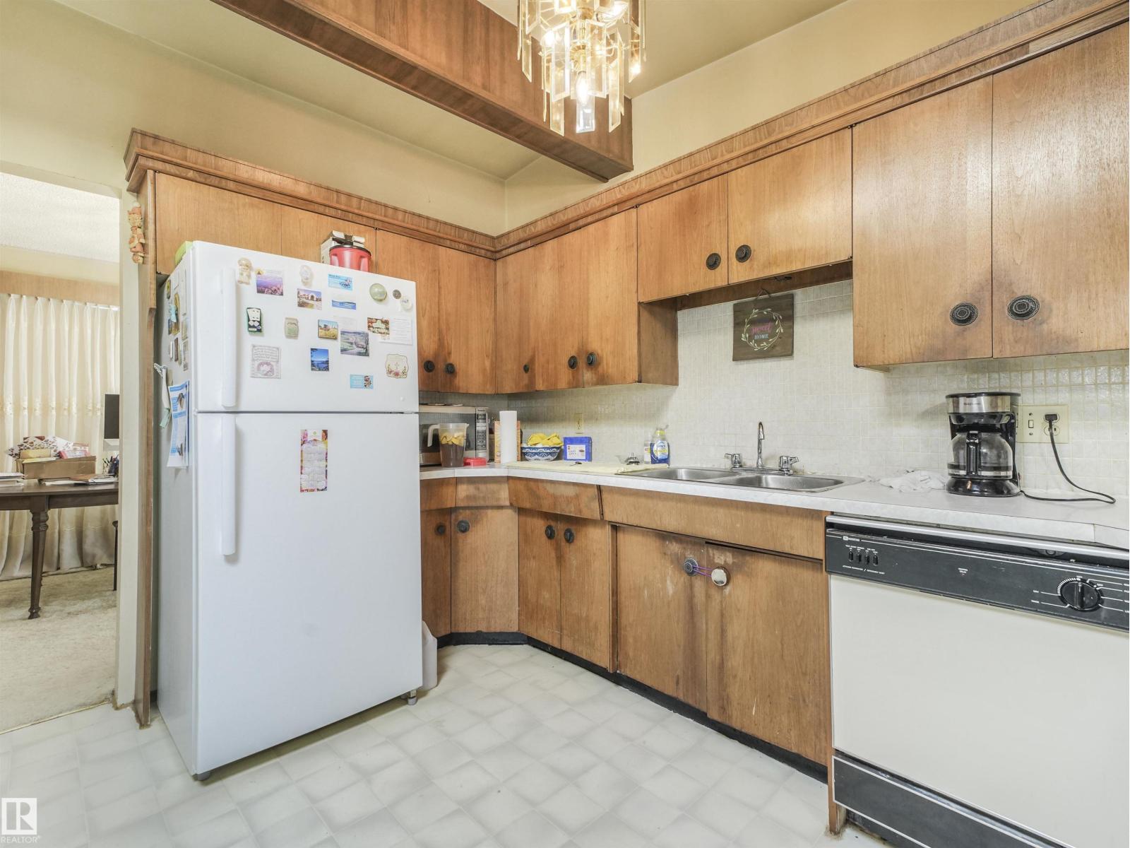 8608 137Ave AV NW, Edmonton