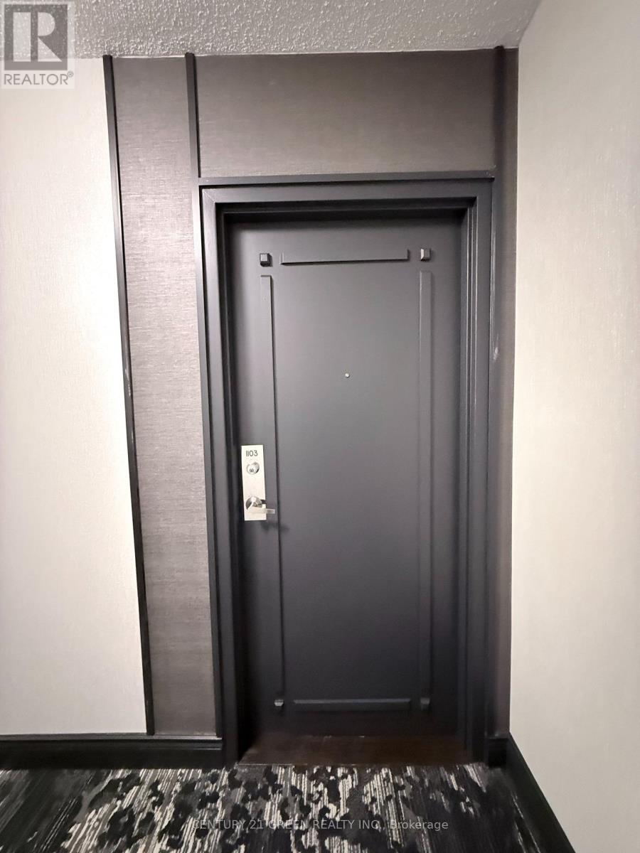 1103 - 200 BURNHAMTHORPE ROAD E