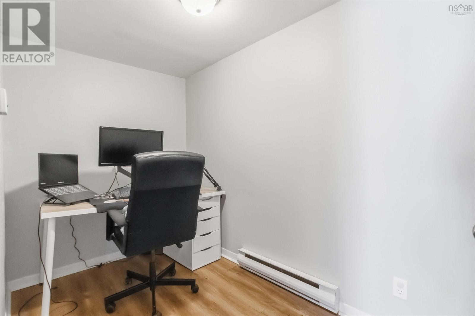 Property 24 of 34 of 12/14 Laurie Street