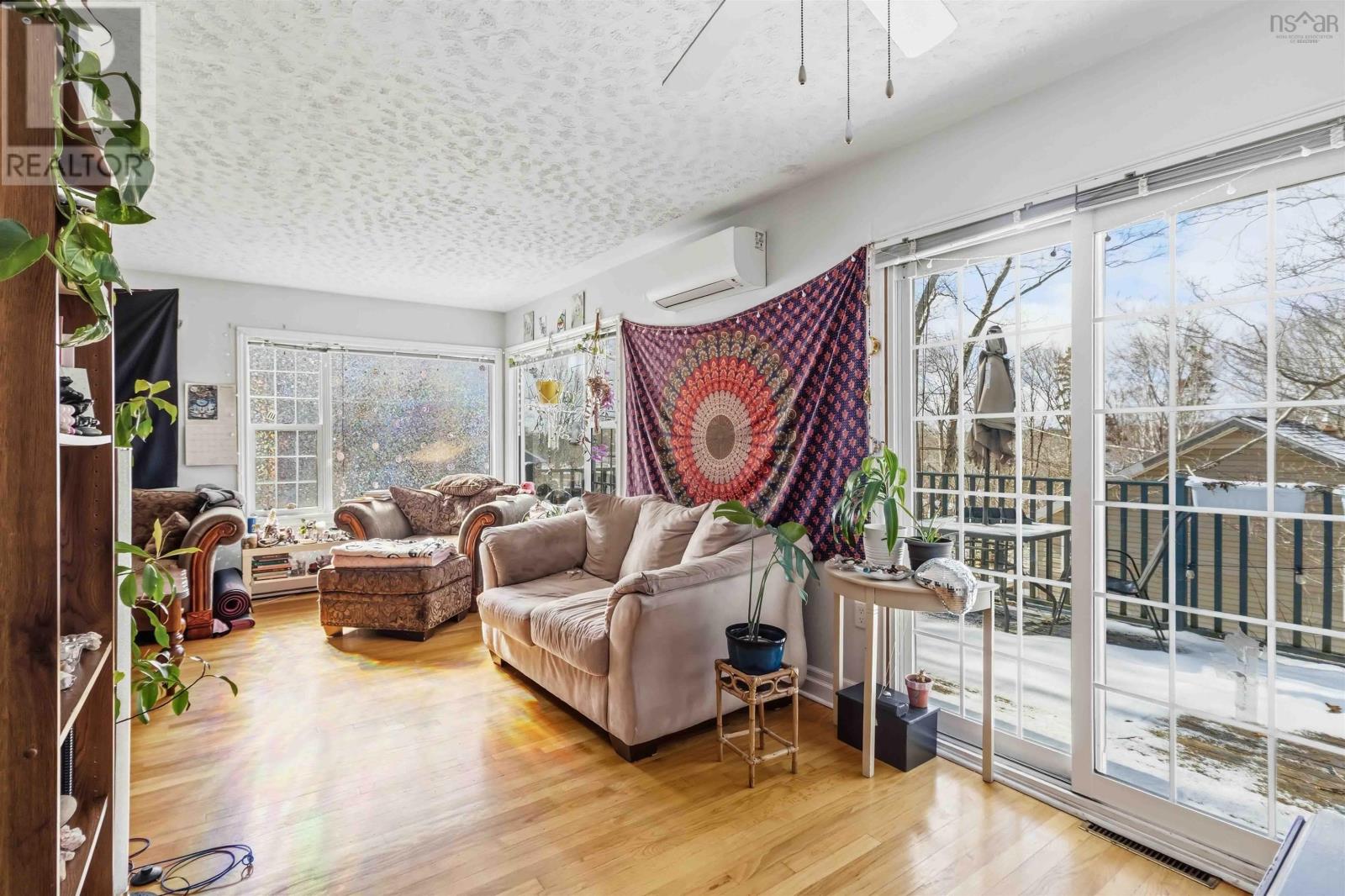 Property 8 of 34 of 12/14 Laurie Street