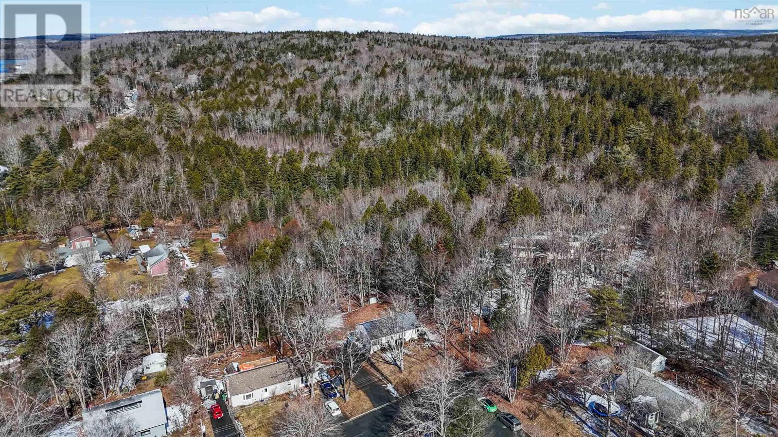 Property 31 of 34 of 12/14 Laurie Street