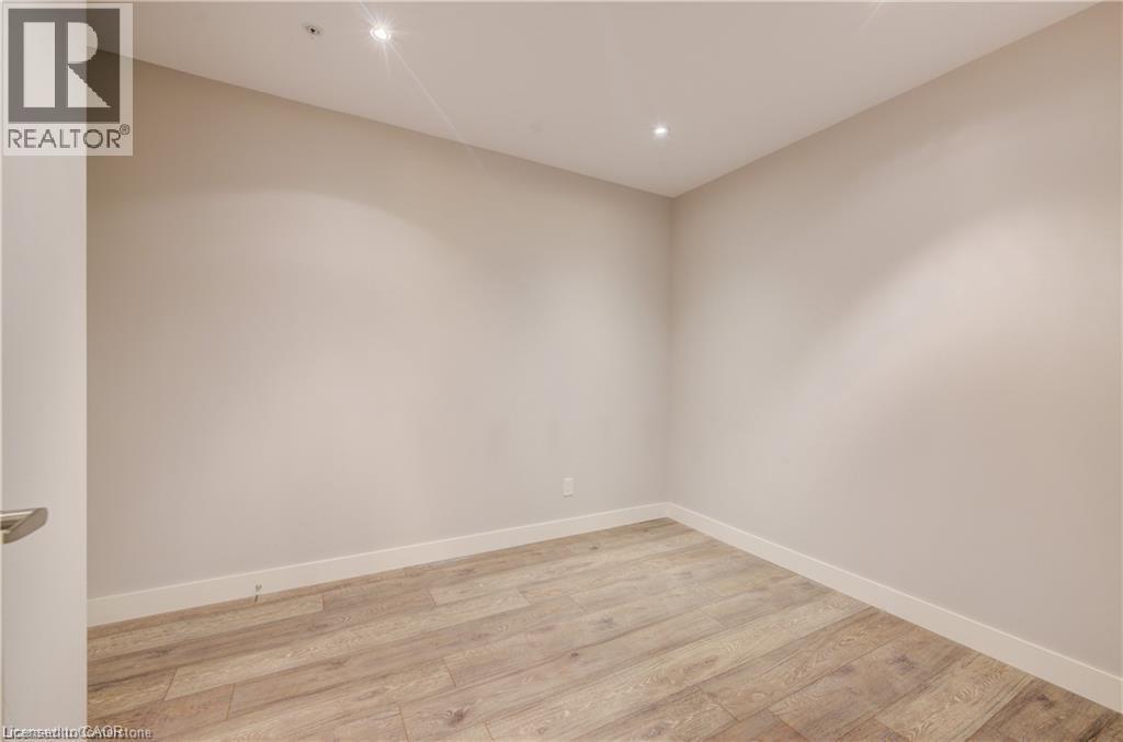 1 VICTORIA Street S Unit# 1513, Kitchener, Ontario, N2G0B5 — Photo 32