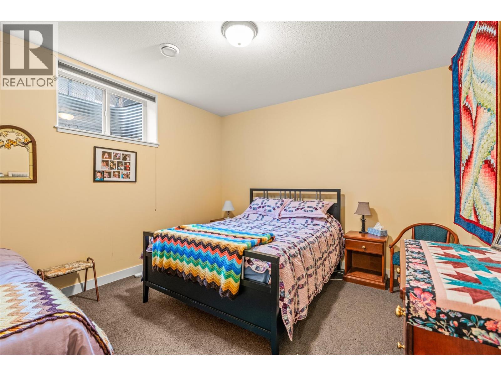 32 2444 York Avenue, Armstrong