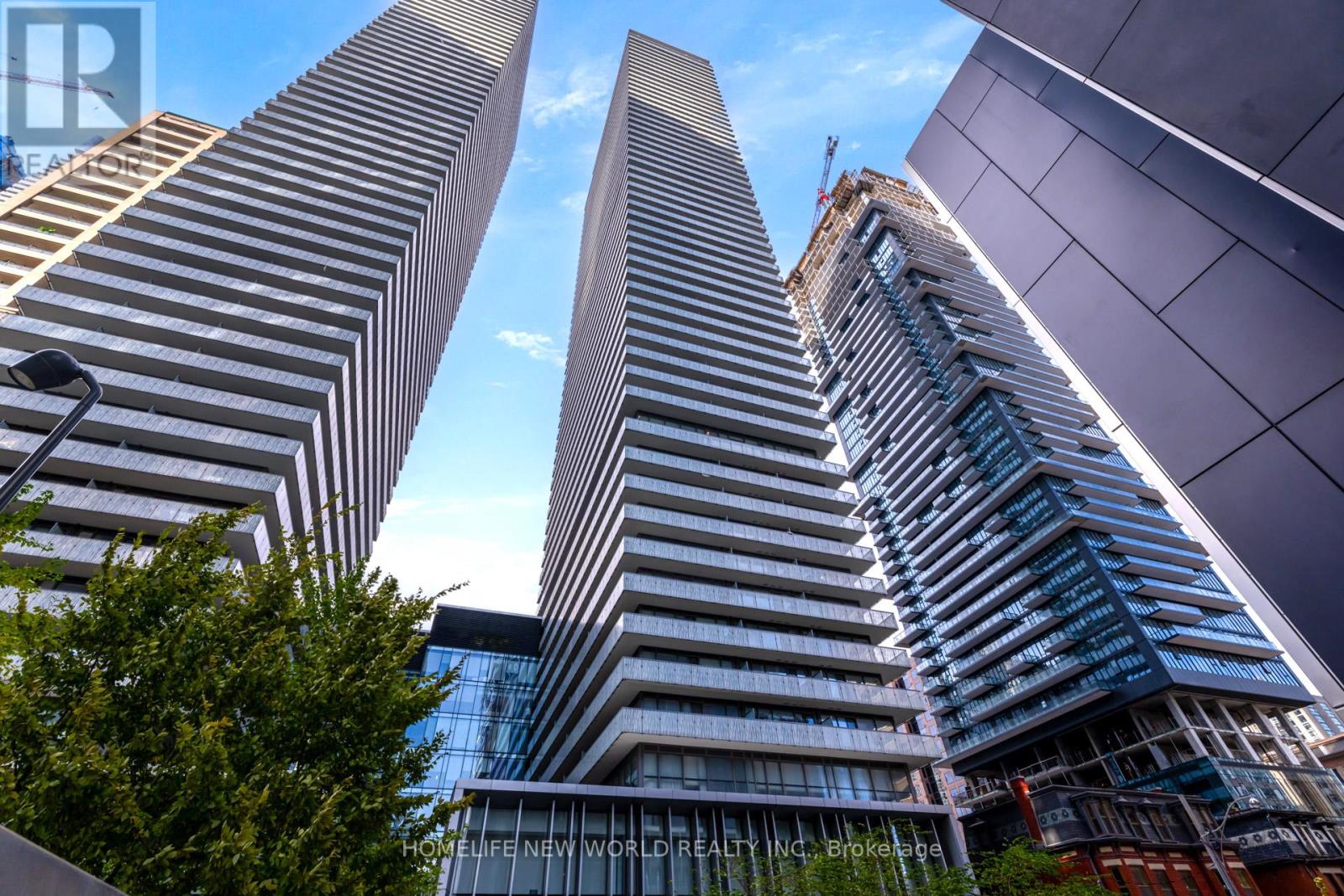 Listing photo of 4409 - 50 CHARLES STREET E