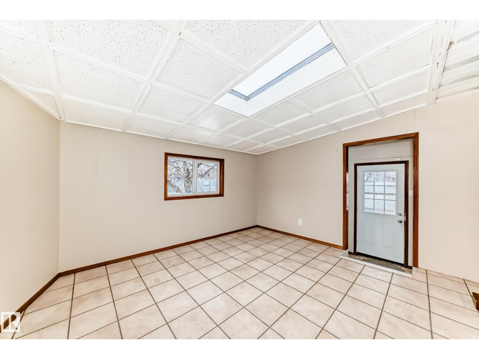 13332 25 ST NW, Edmonton