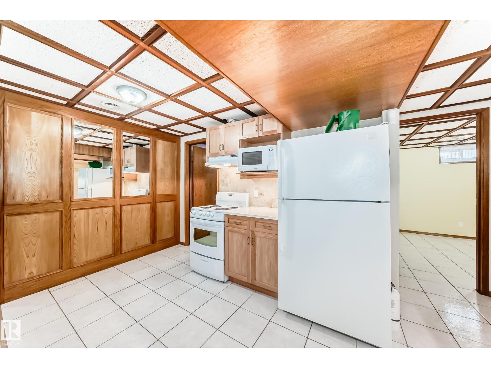 13332 25 ST NW, Edmonton