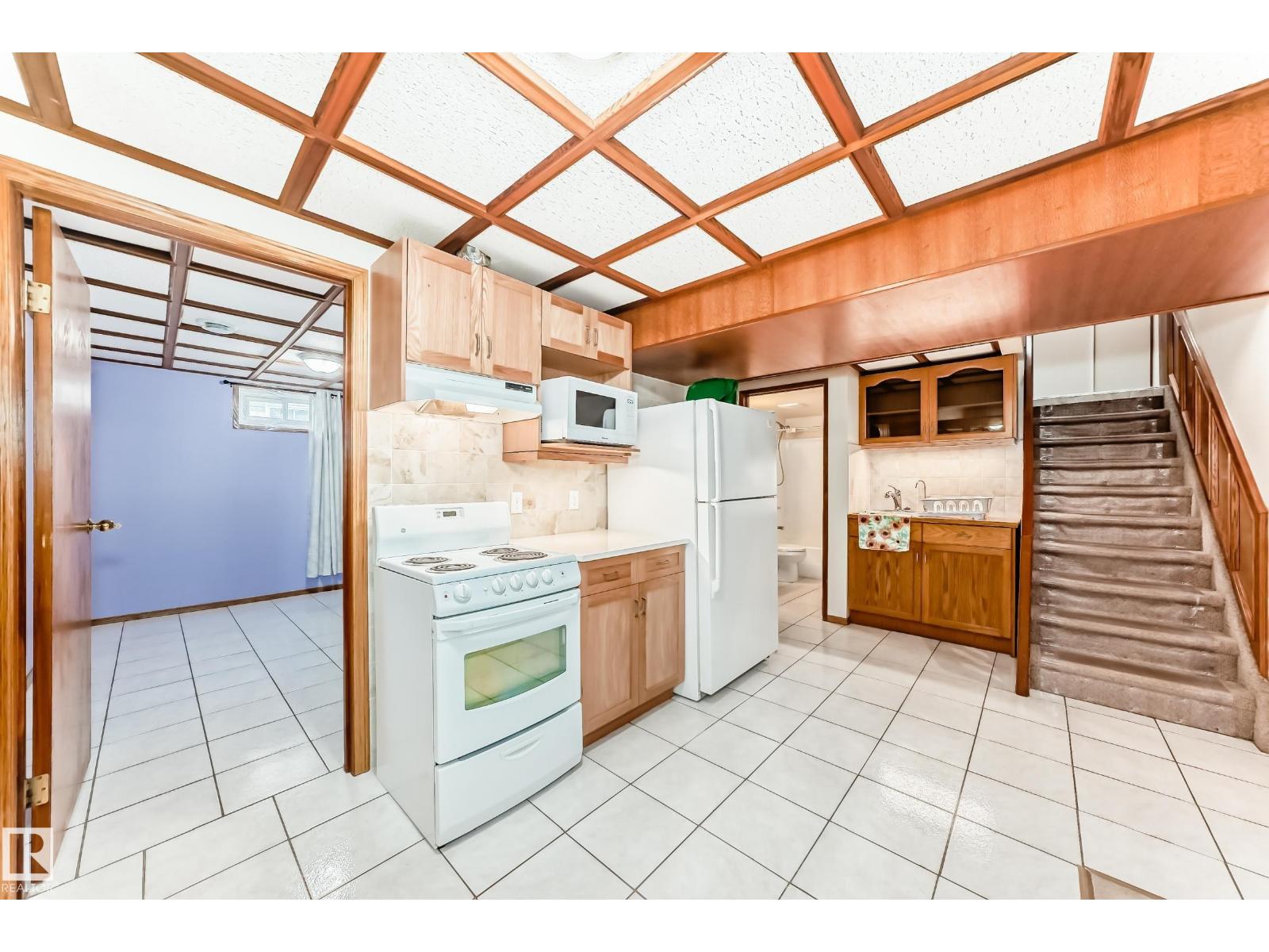 13332 25 ST NW, Edmonton