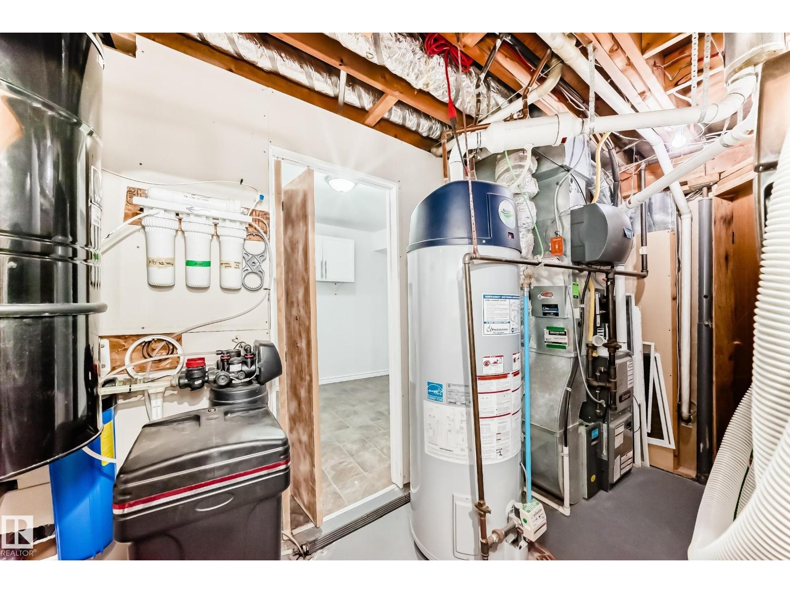 13332 25 ST NW, Edmonton