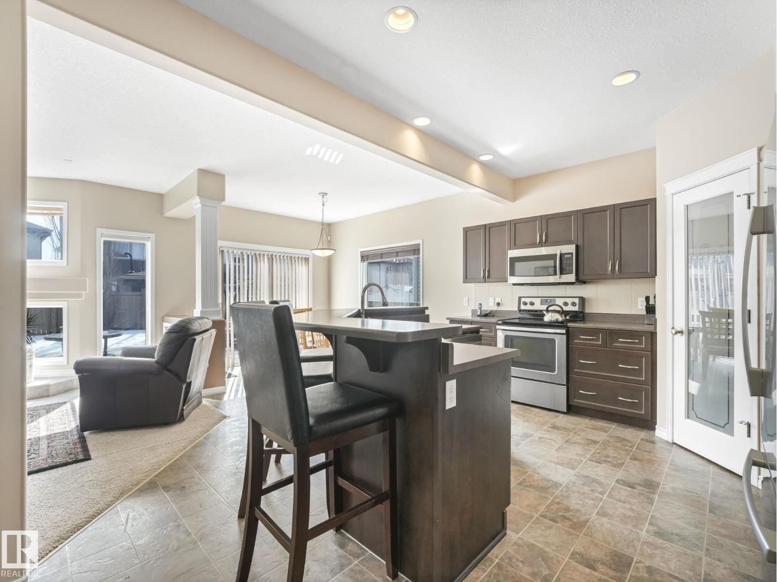 20759 58 AV NW, Edmonton