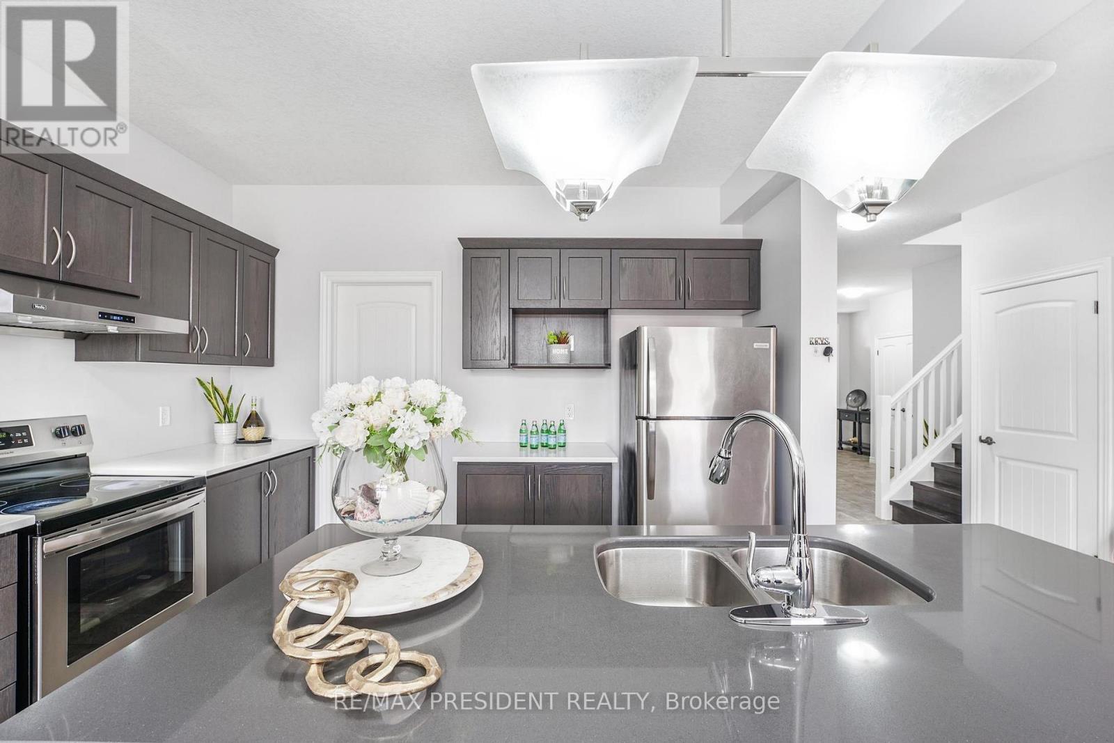 505 SOPHIA CRESCENT - 19