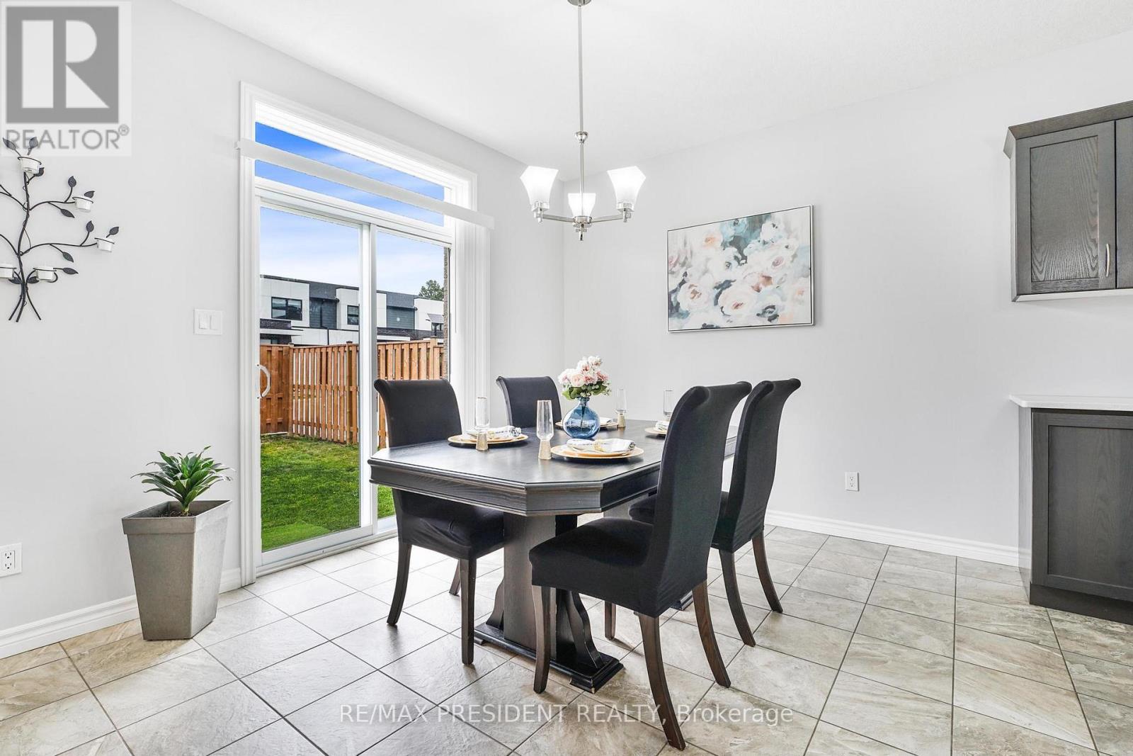 505 SOPHIA CRESCENT - 22