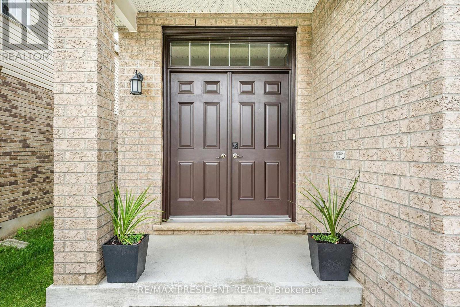 505 SOPHIA CRESCENT - 5