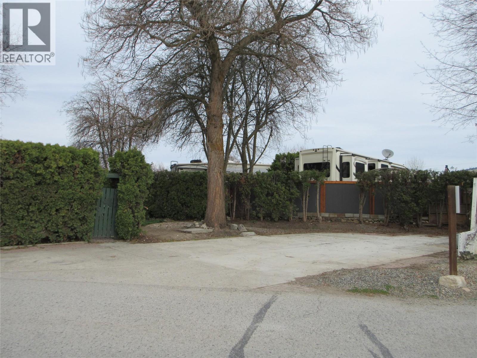 75 415 Commonwealth Road, Kelowna